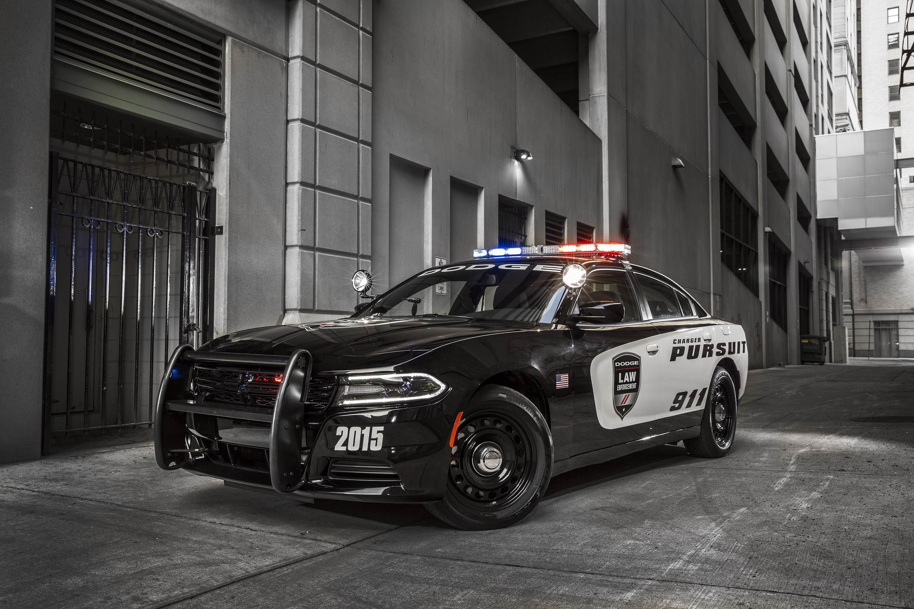 Dodge Charger Pursuit photo #3