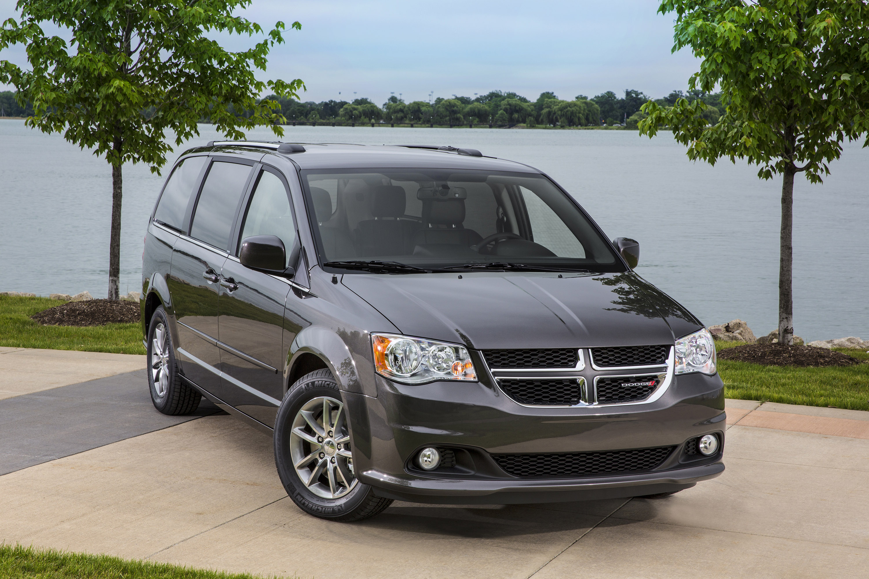 Dodge Grand Caravan photo #4