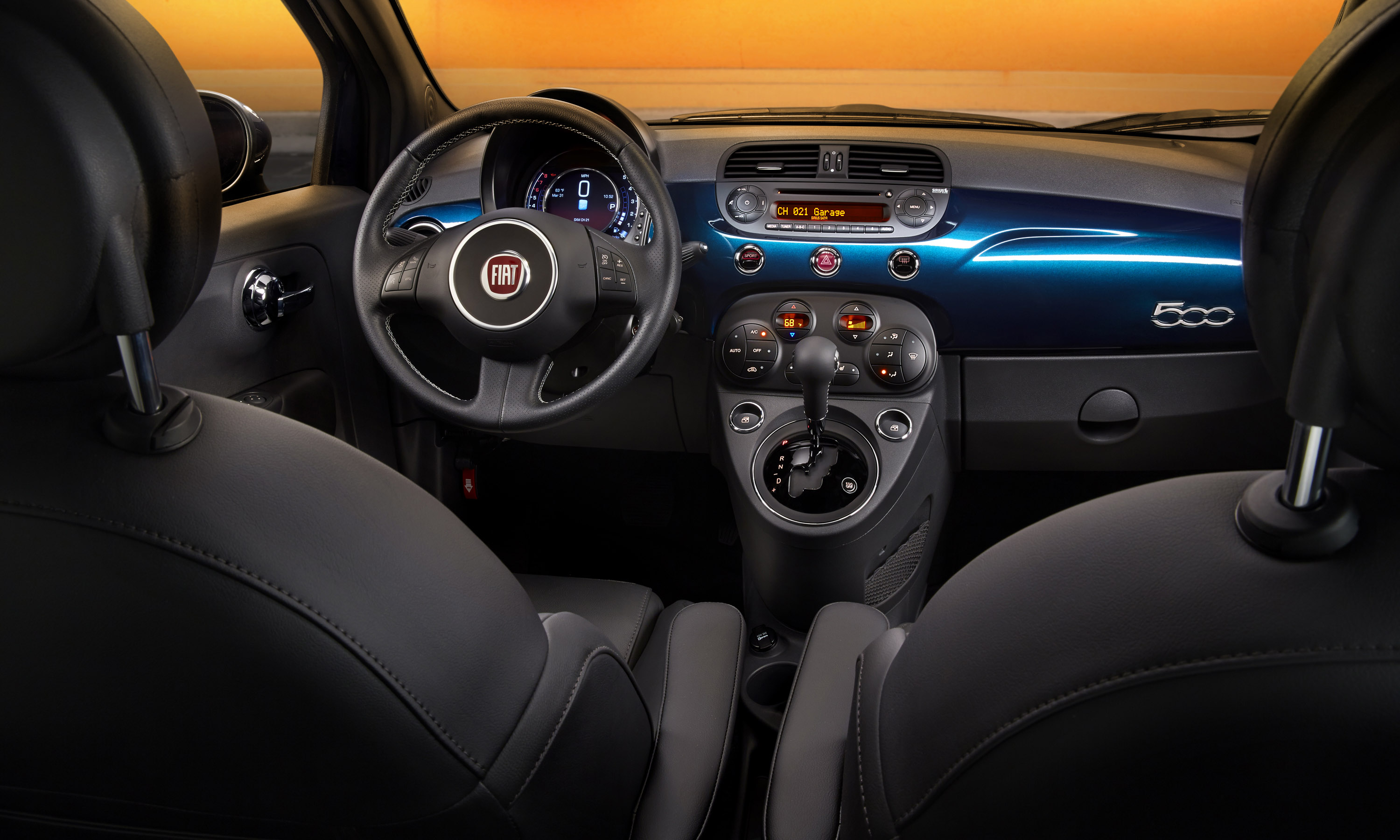 Fiat 500 Interior photo #1