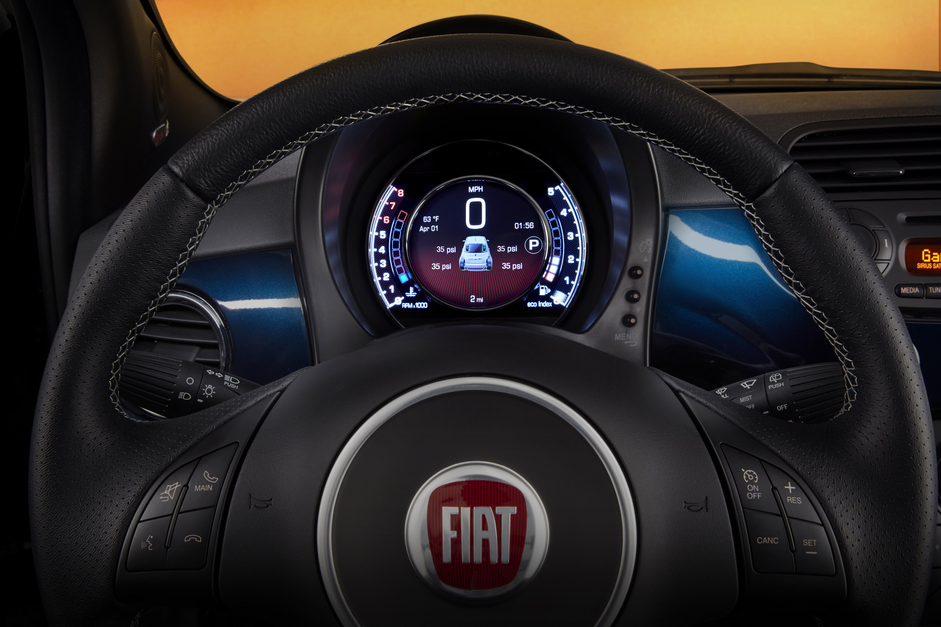 Fiat 500 Interior photo #3