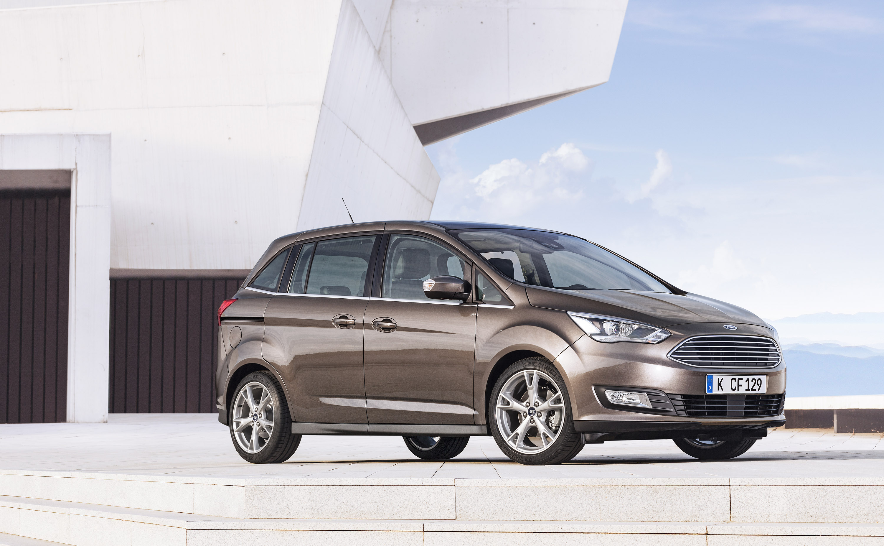 Ford C-MAX photo #8