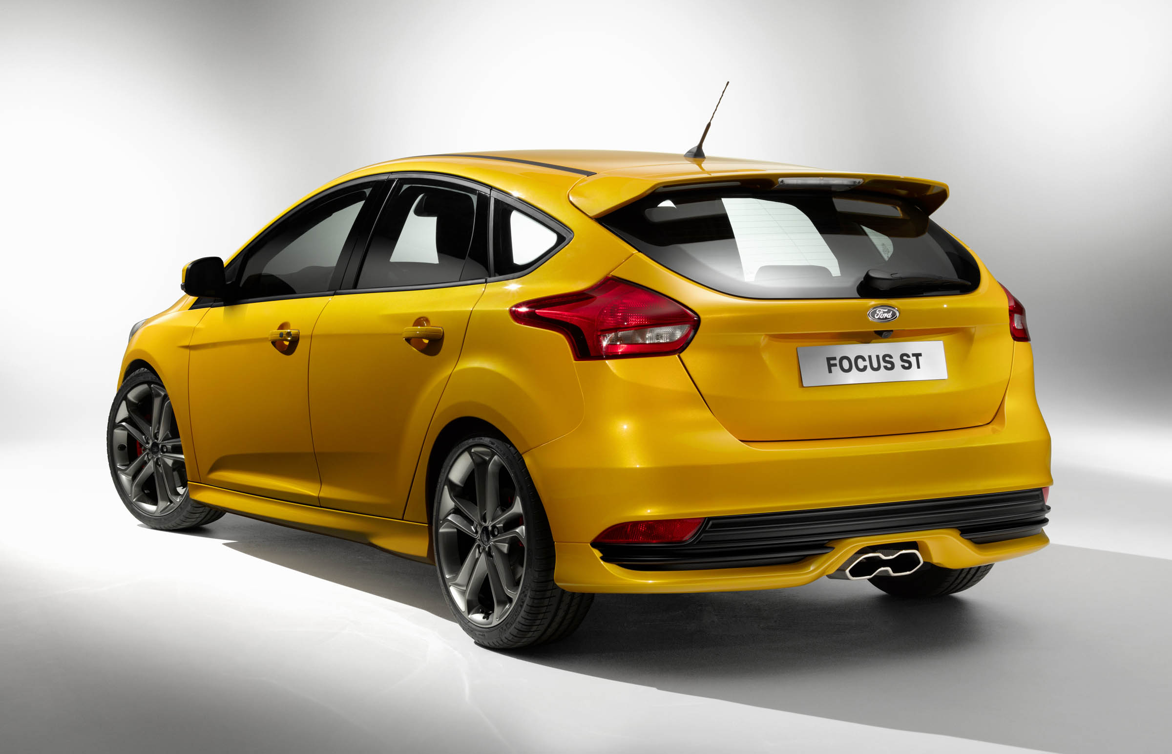 2015 Ford Focus ST - HD Pictures @ carsinvasion.com