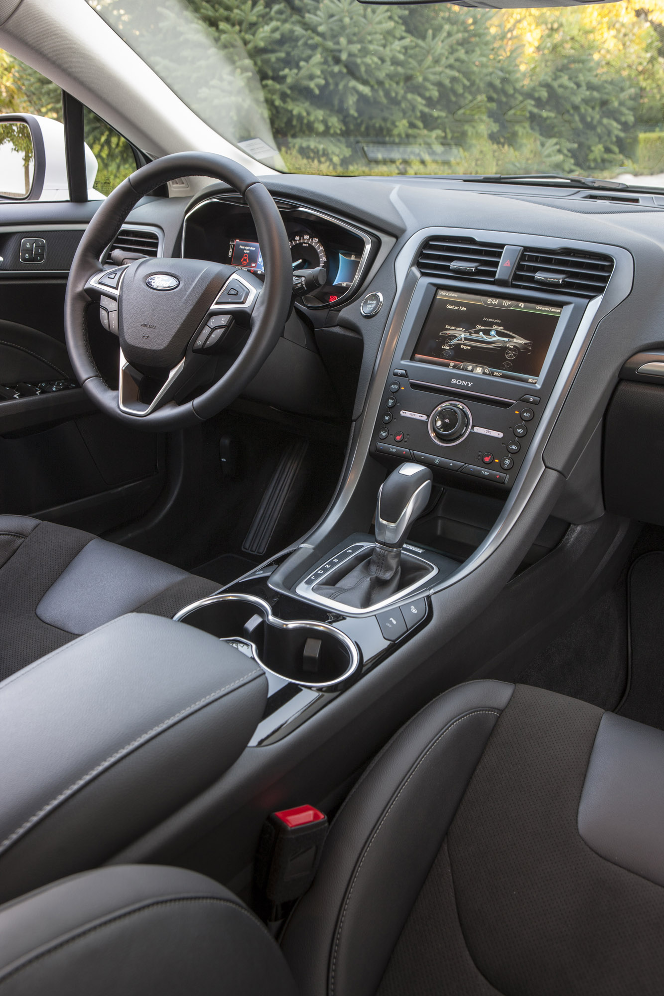 Ford Mondeo Hybrid photo #21