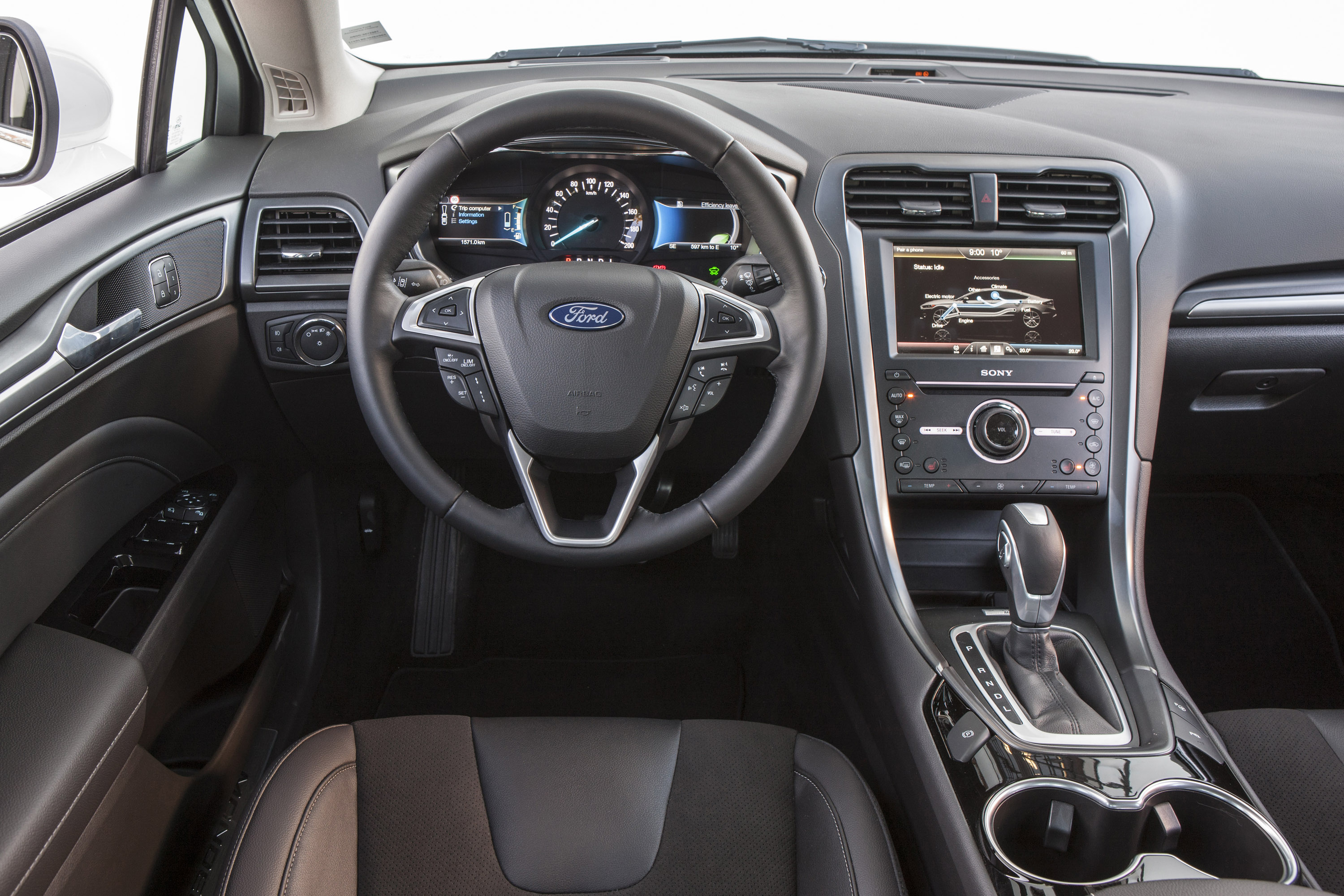 Ford Mondeo Hybrid photo #22