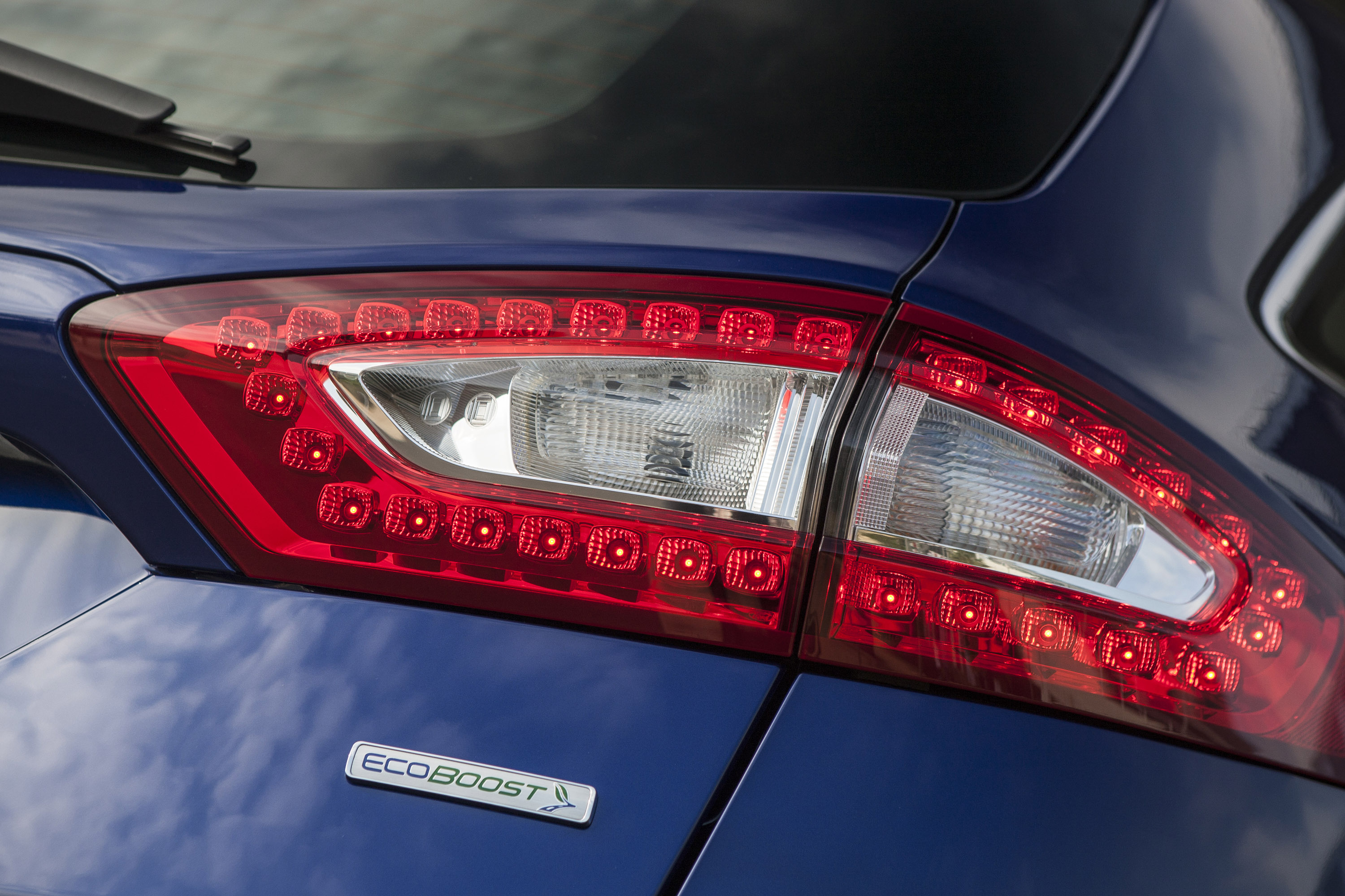 Ford Mondeo Wagon photo #30