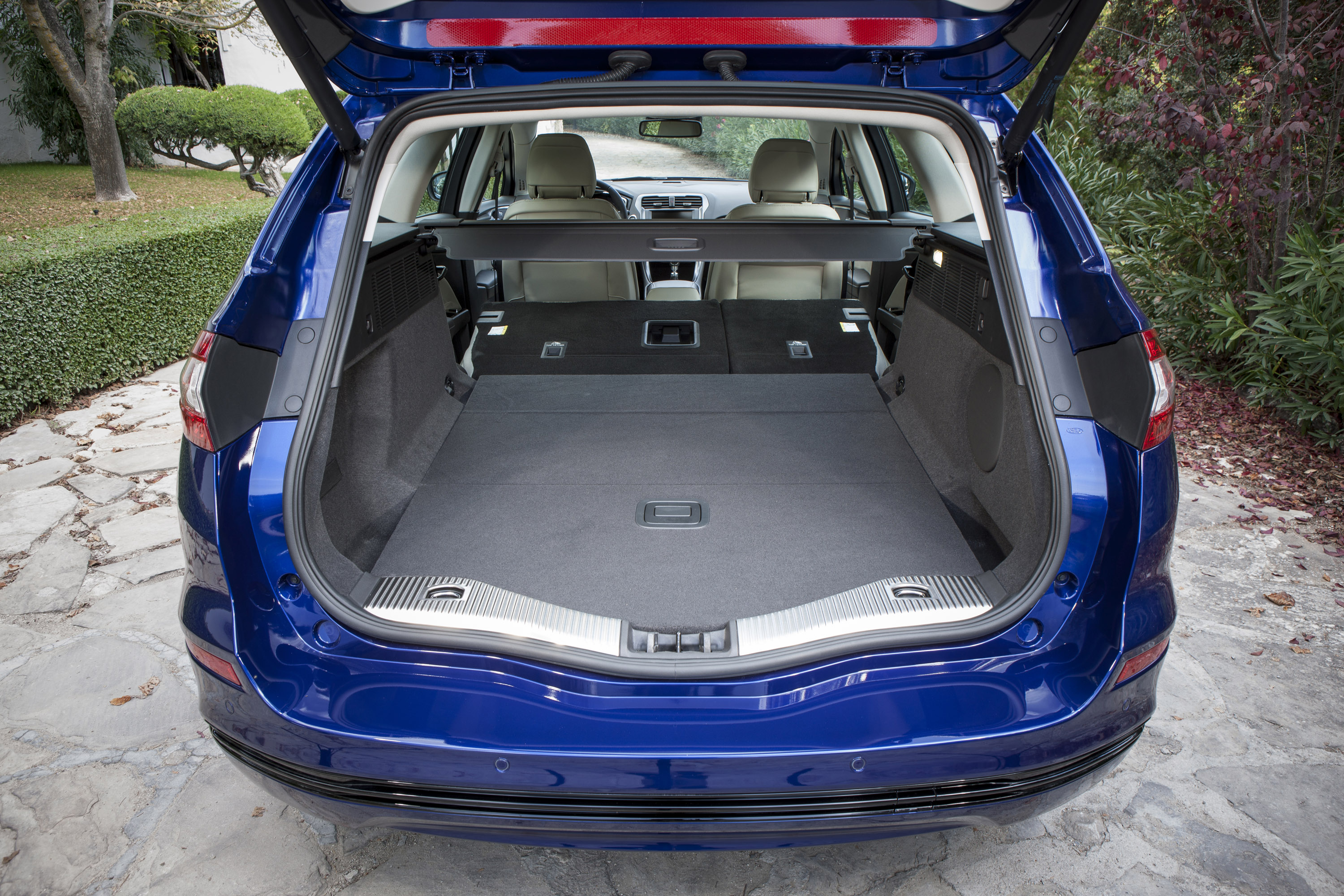 Ford Mondeo Wagon photo #33