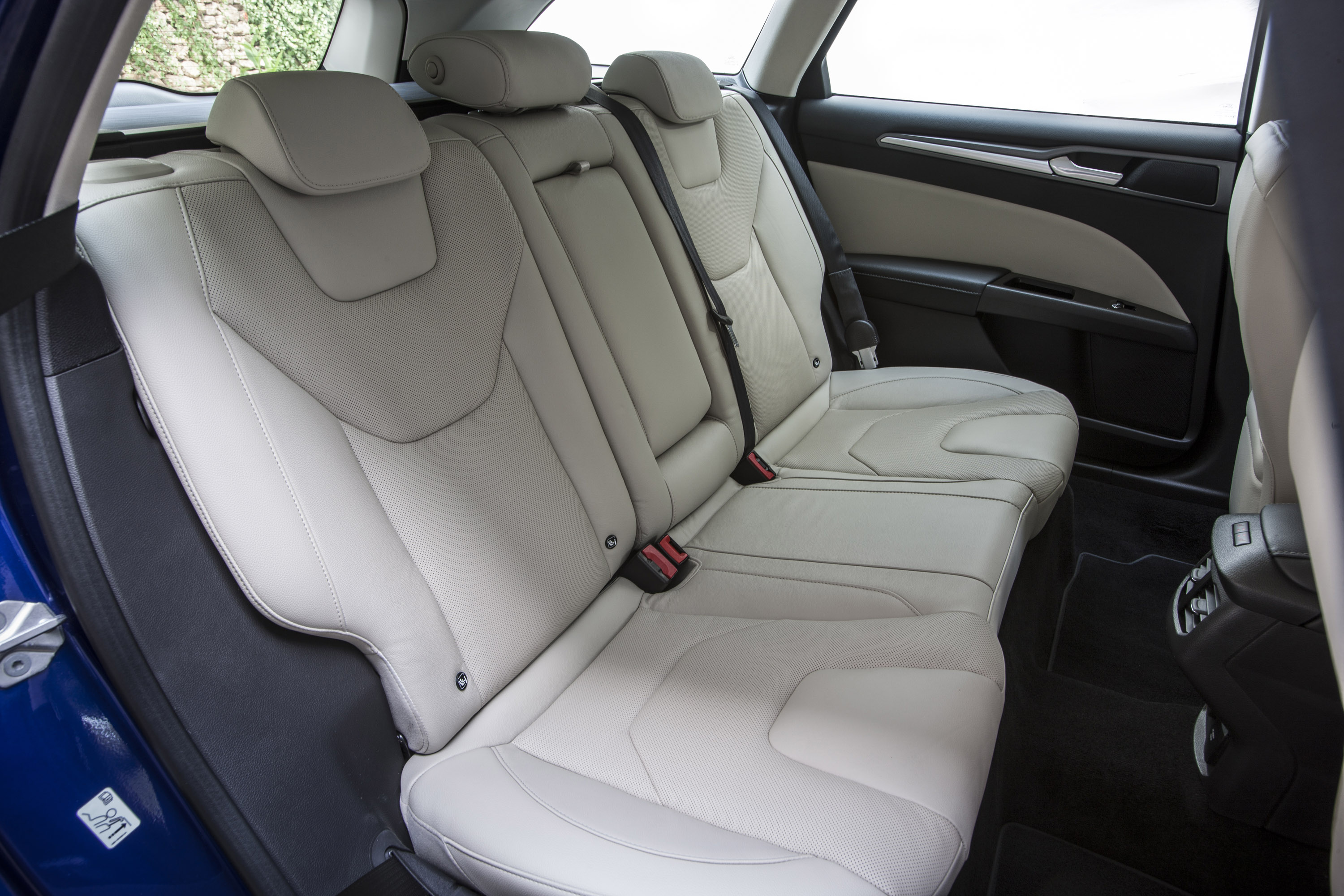 Ford Mondeo Wagon photo #44