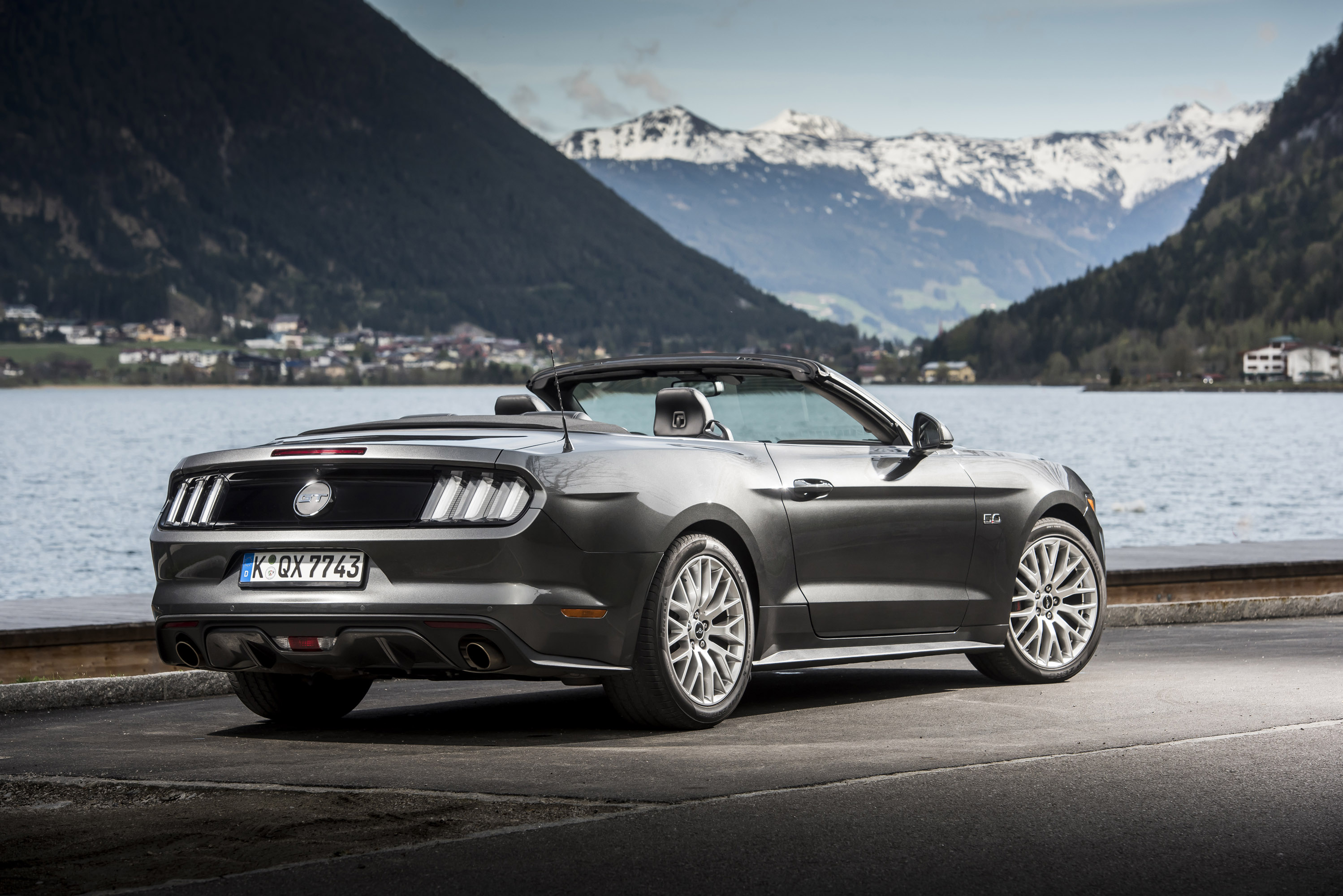 Ford Mustang Convertible EU-Version photo #16