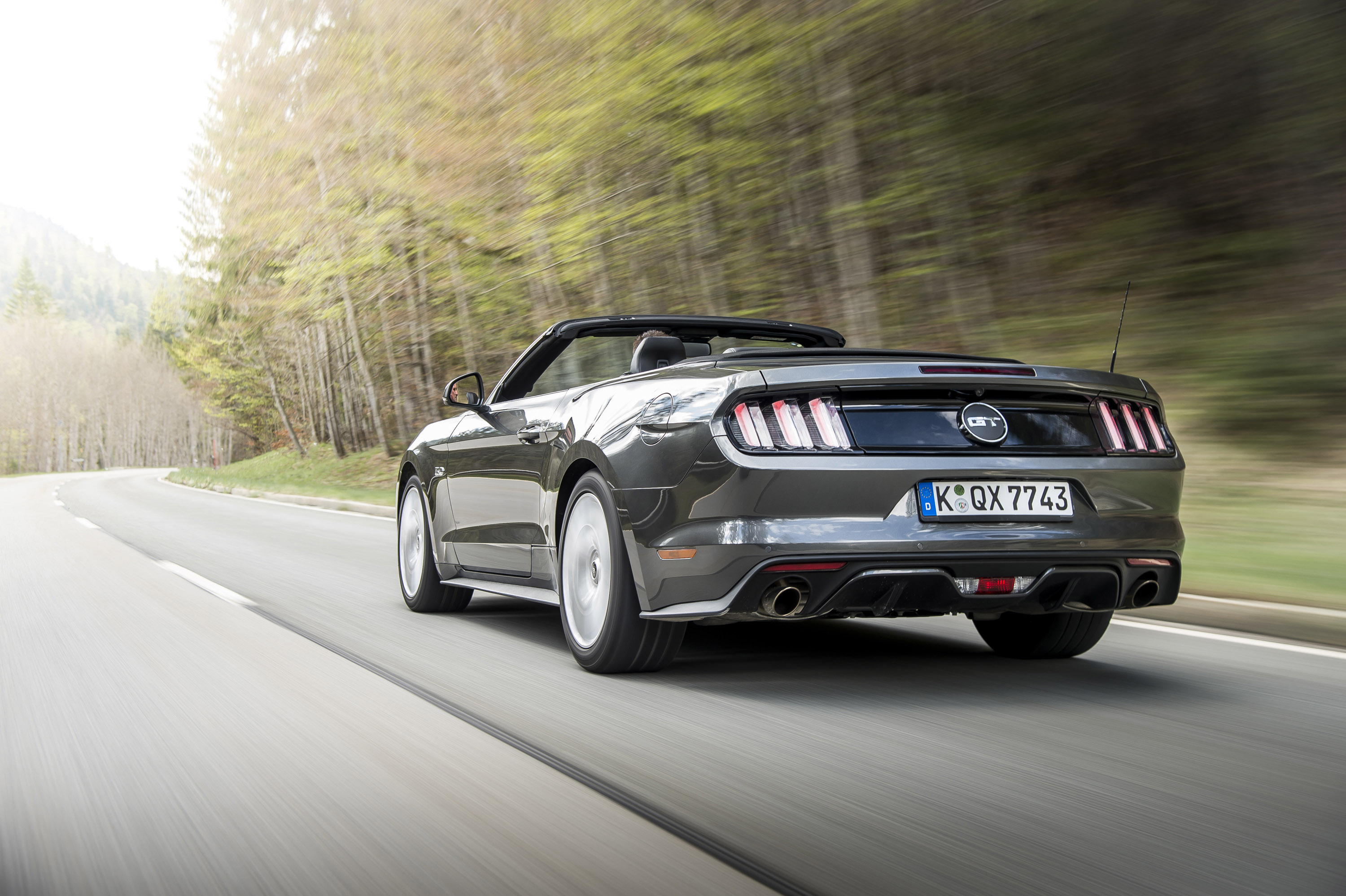 Ford Mustang Convertible EU-Version photo #17