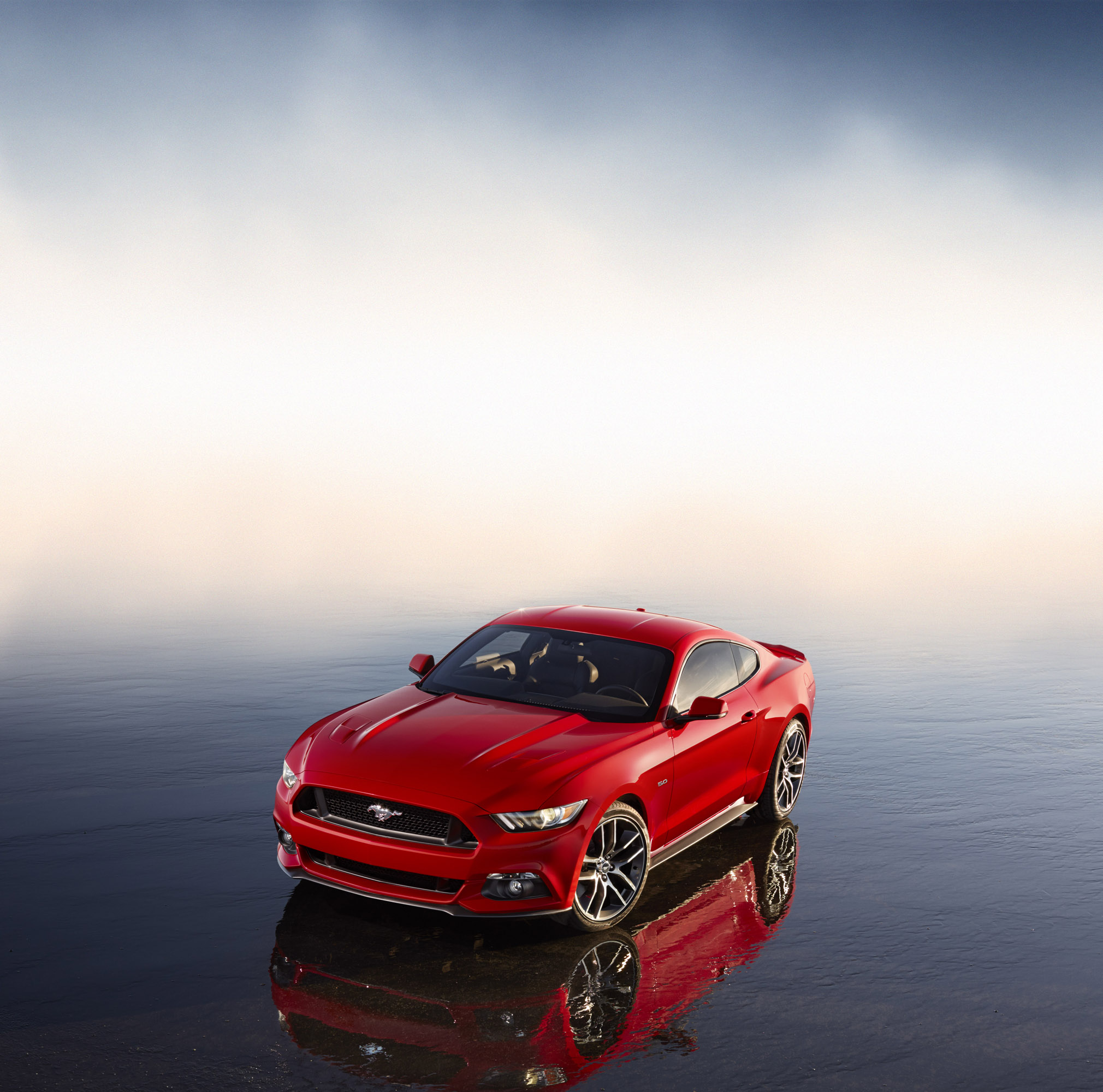 Ford Mustang photo #2