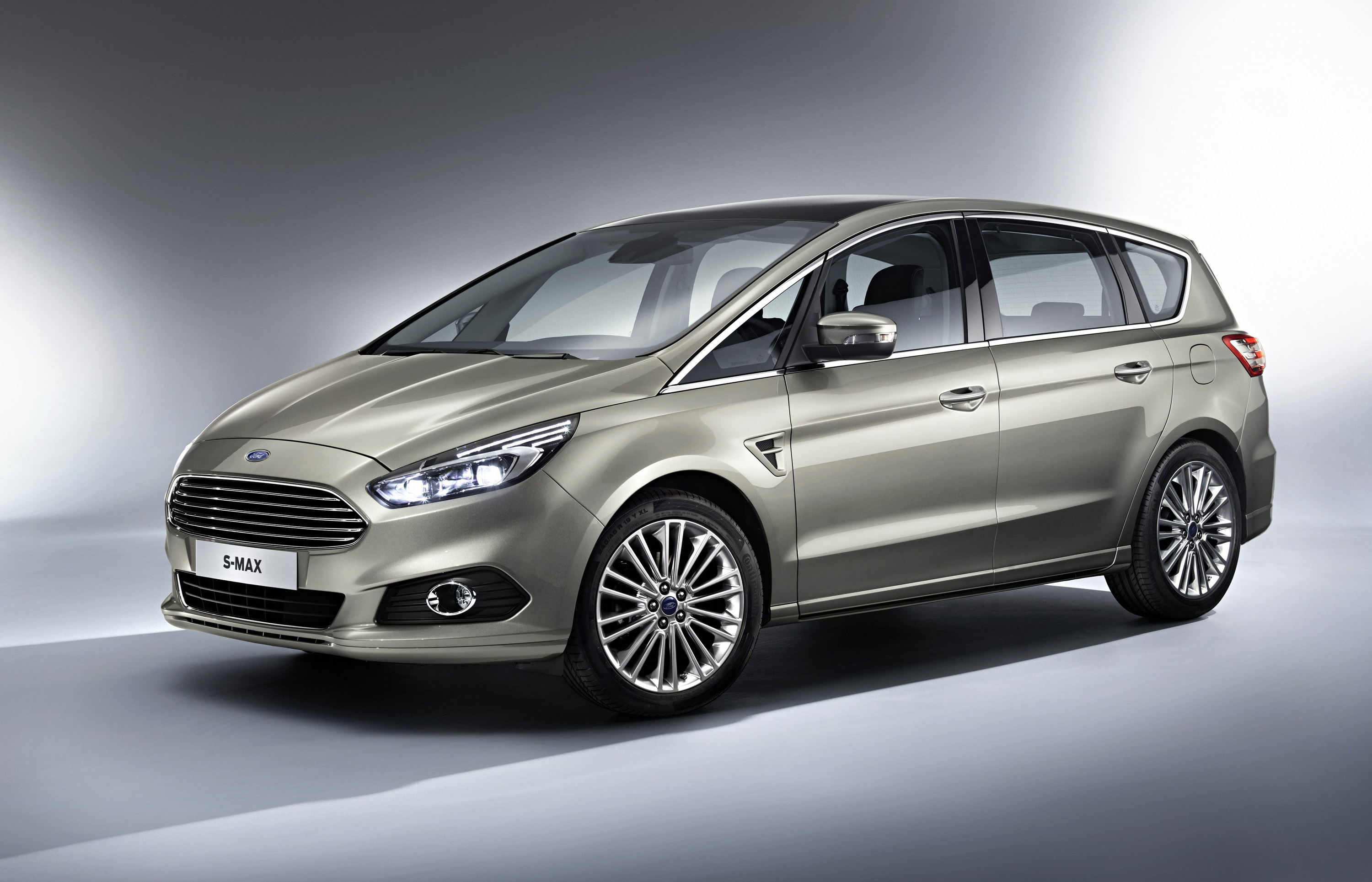 Ford S-MAX photo #1