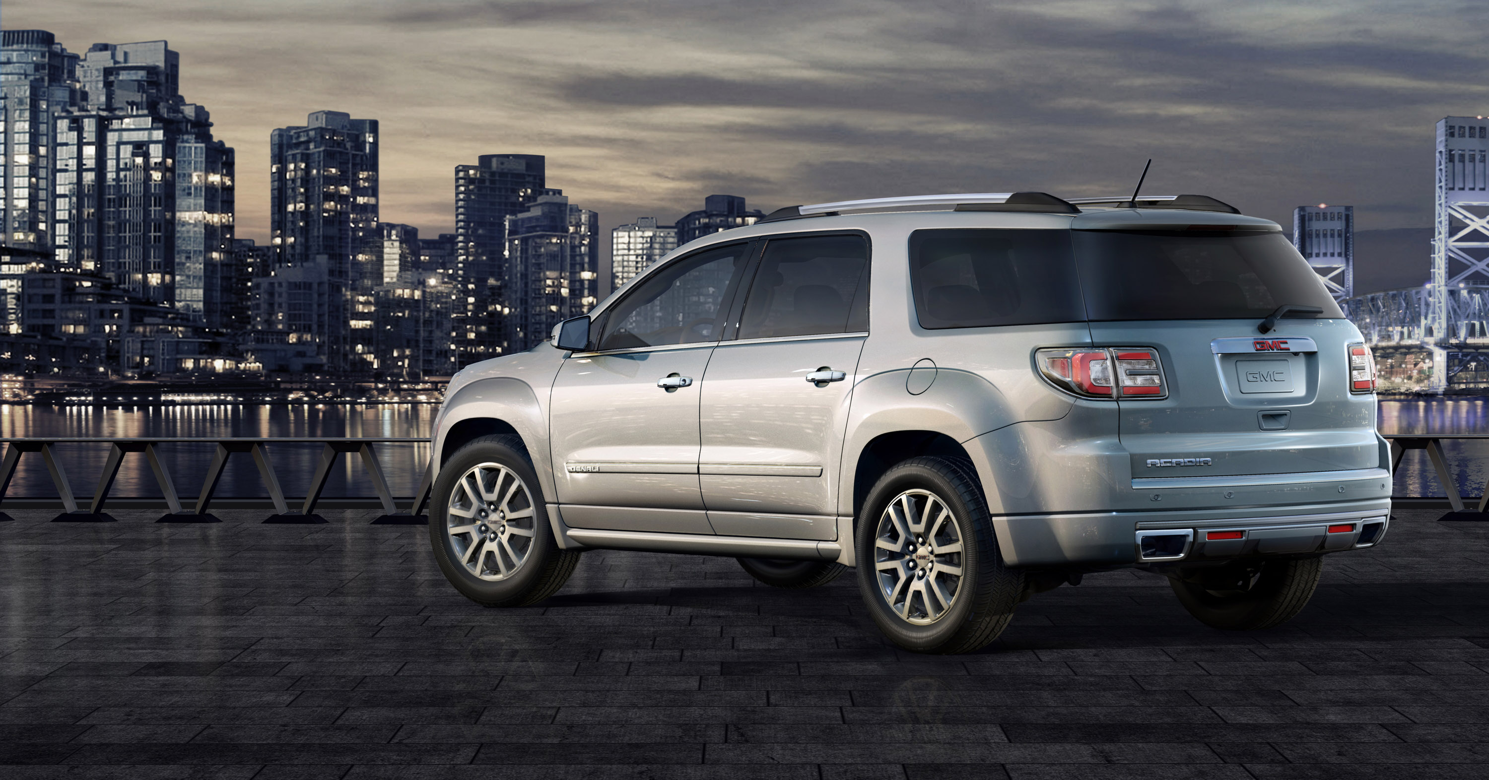 2015 GMC Acadia Denali HD Pictures