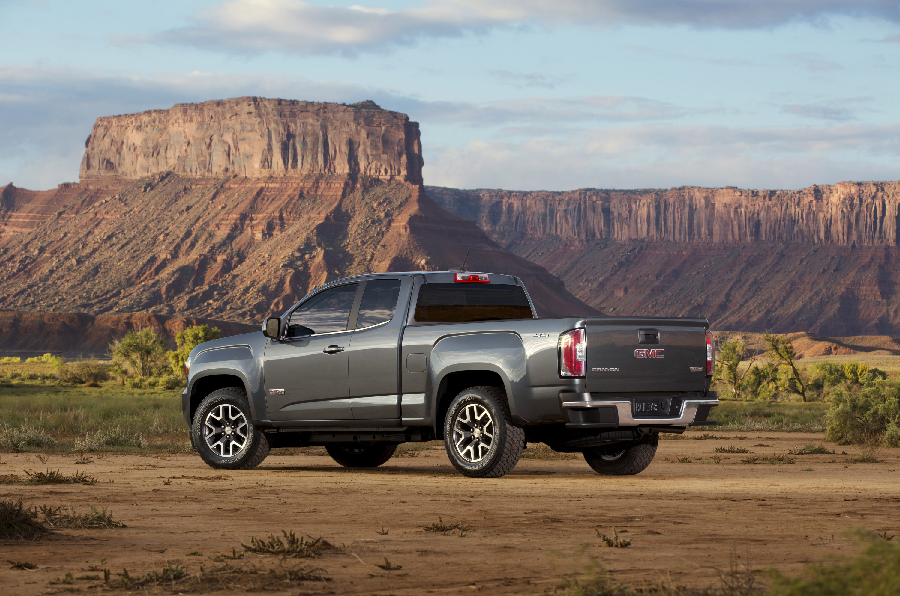 GMC Canyon photo #17