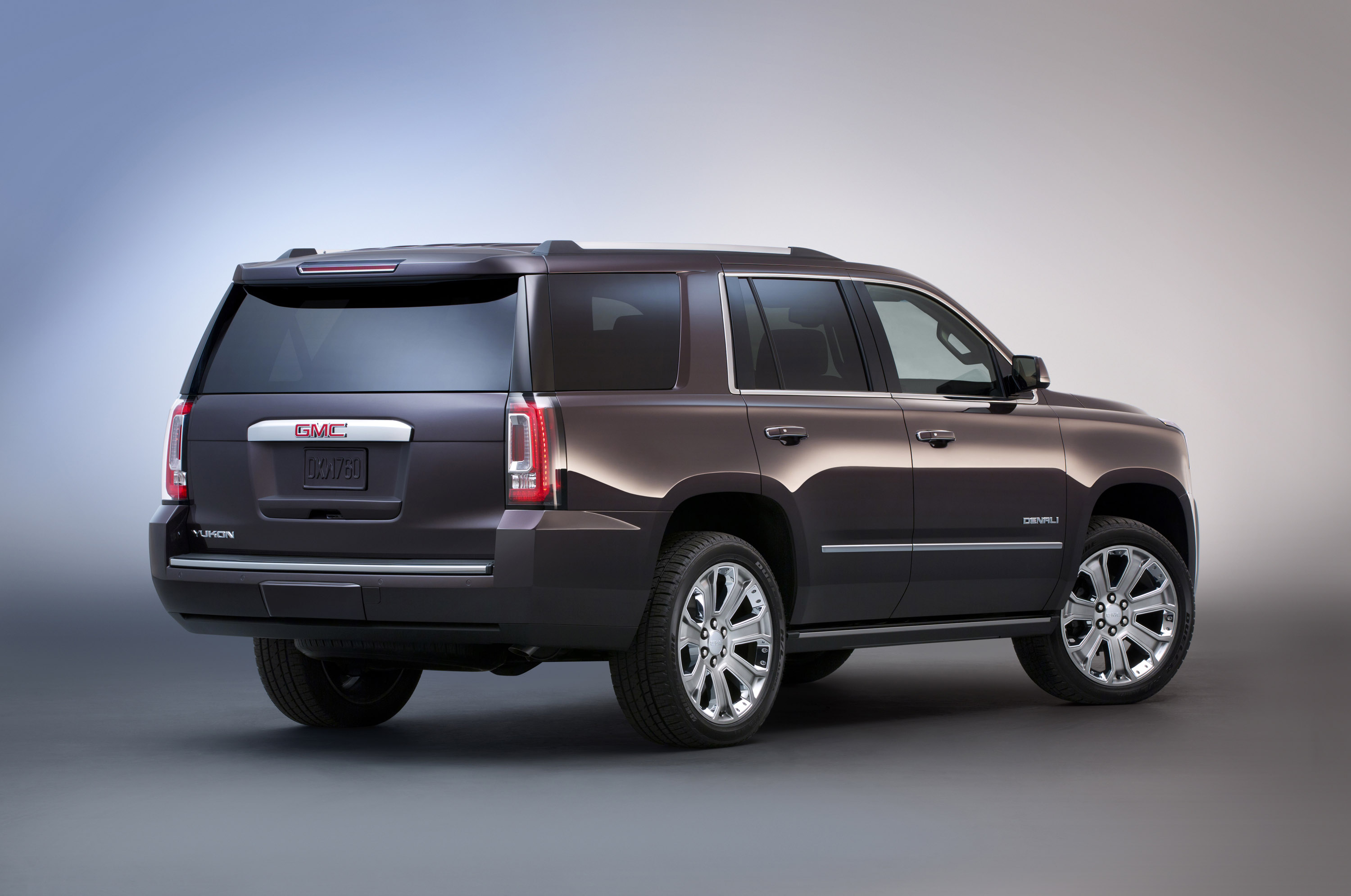 GMC Yukon Denali photo #16