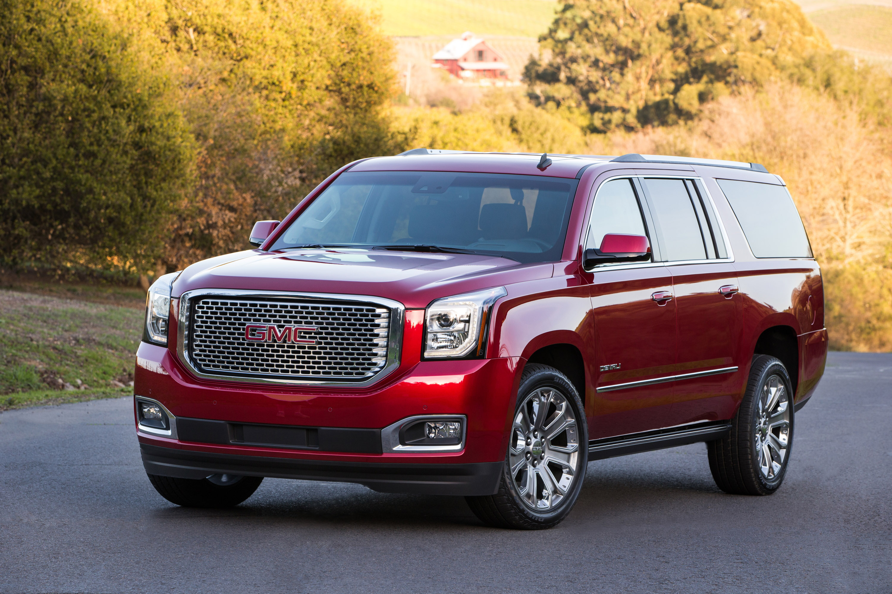 Джи эм ти. GMC Yukon XL Denali 2015. Джипы GMC Yukon Denali 2018. Внедорожник GMC Yukon Denali. GMC Yukon 2014 XL.