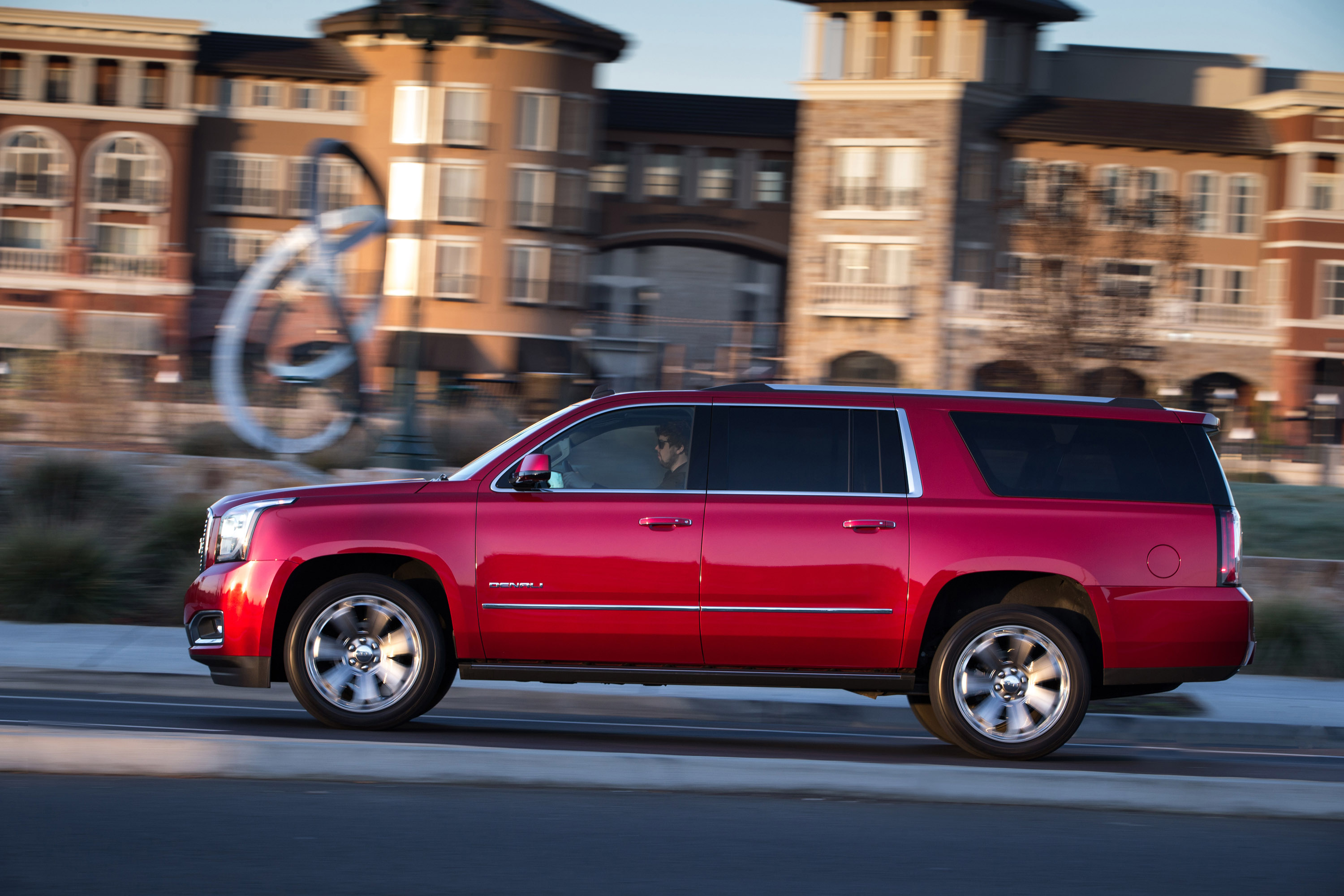 GMC Yukon XL Denali photo #15