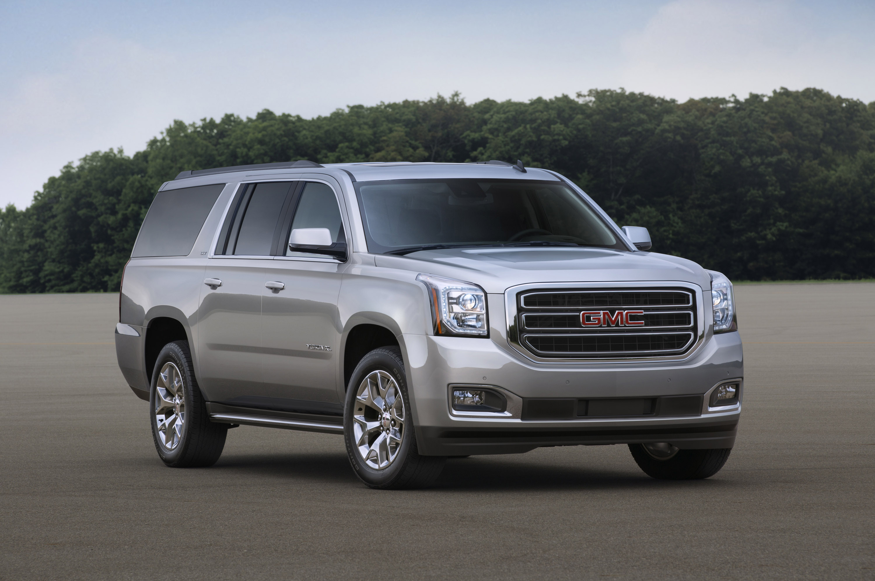 GMC Yukon XL SLT photo #2