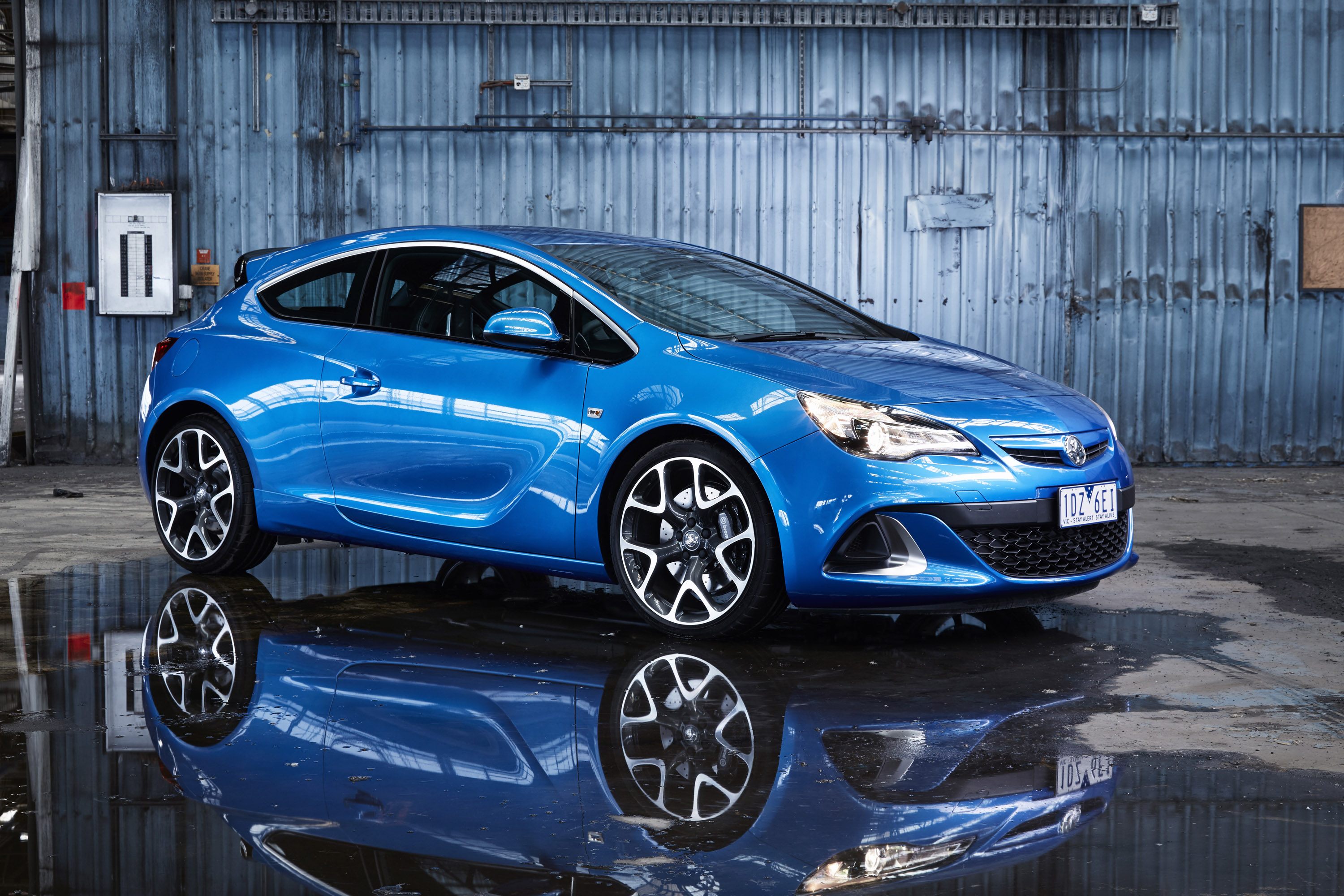 Holden Astra VXR photo #1