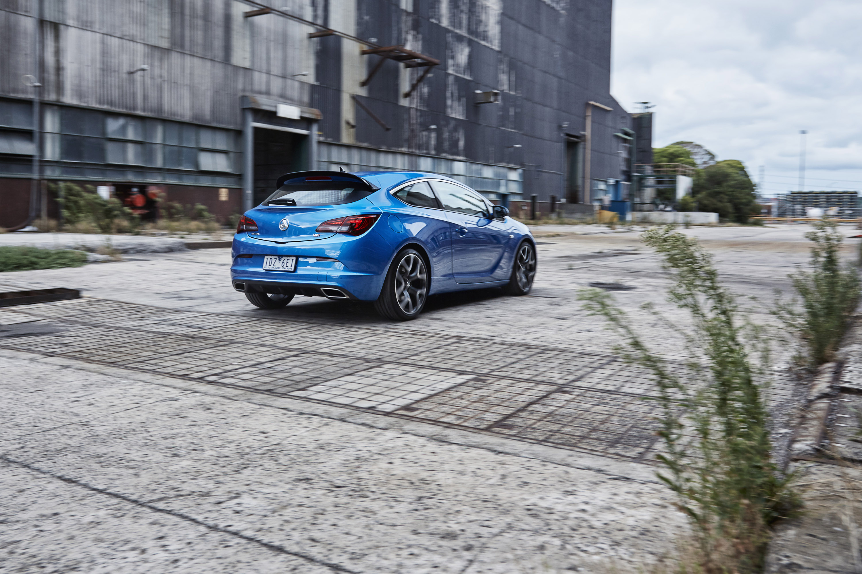 Holden Astra VXR photo #13