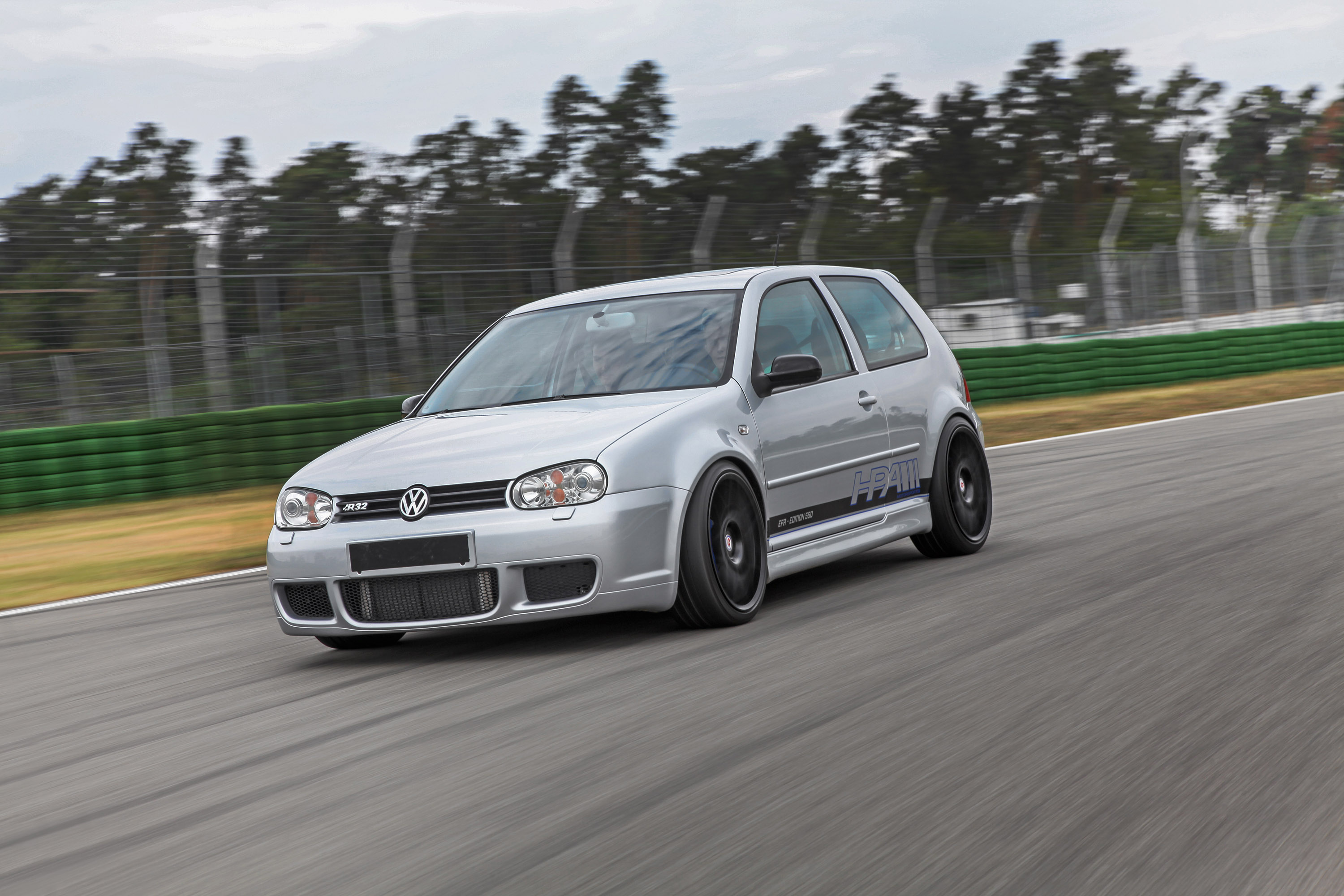 HPerformance Volkswagen Golf R32 photo #2