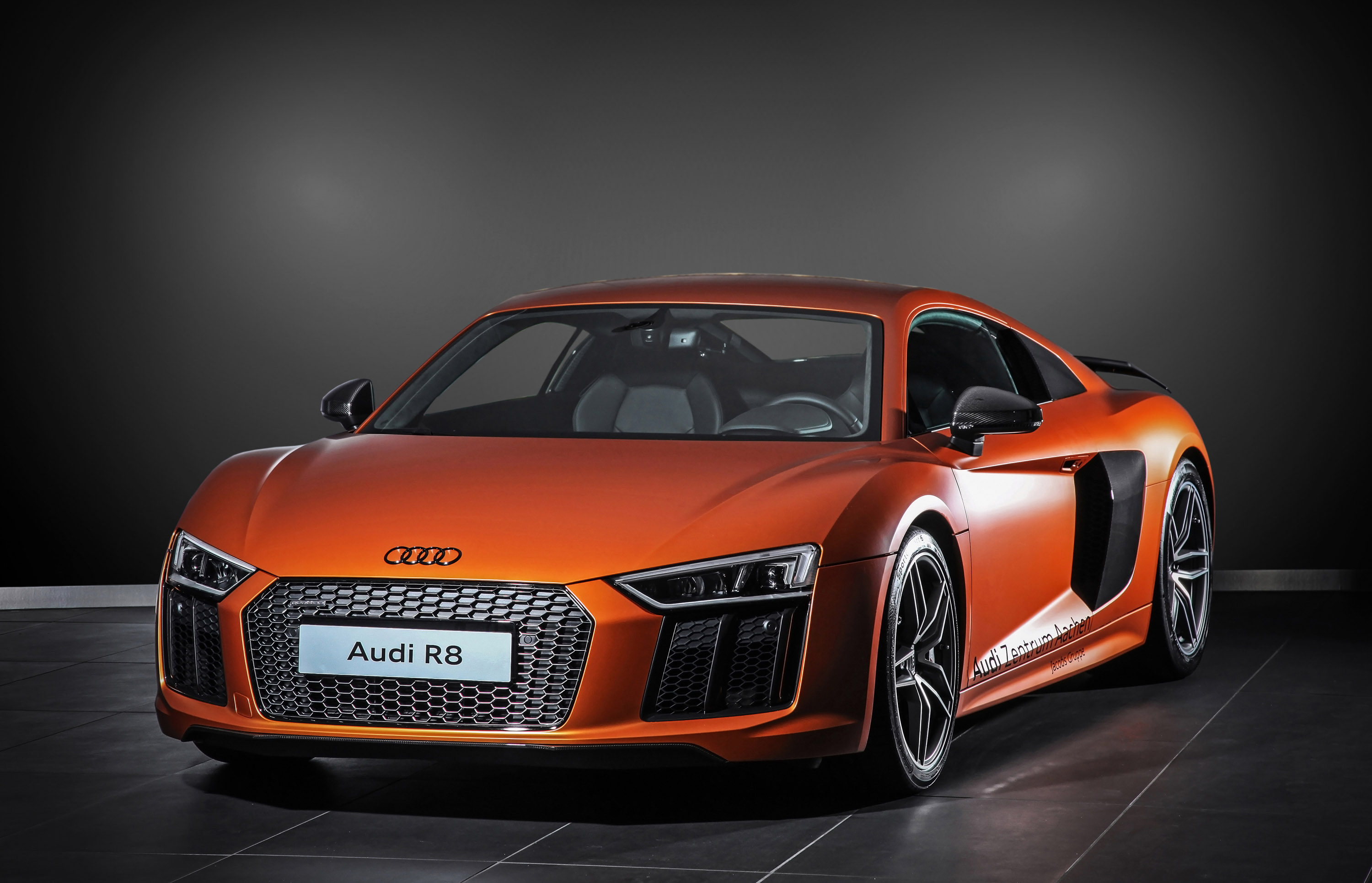 The Unstoppable Power Of The 2015 Audi R8 Competition