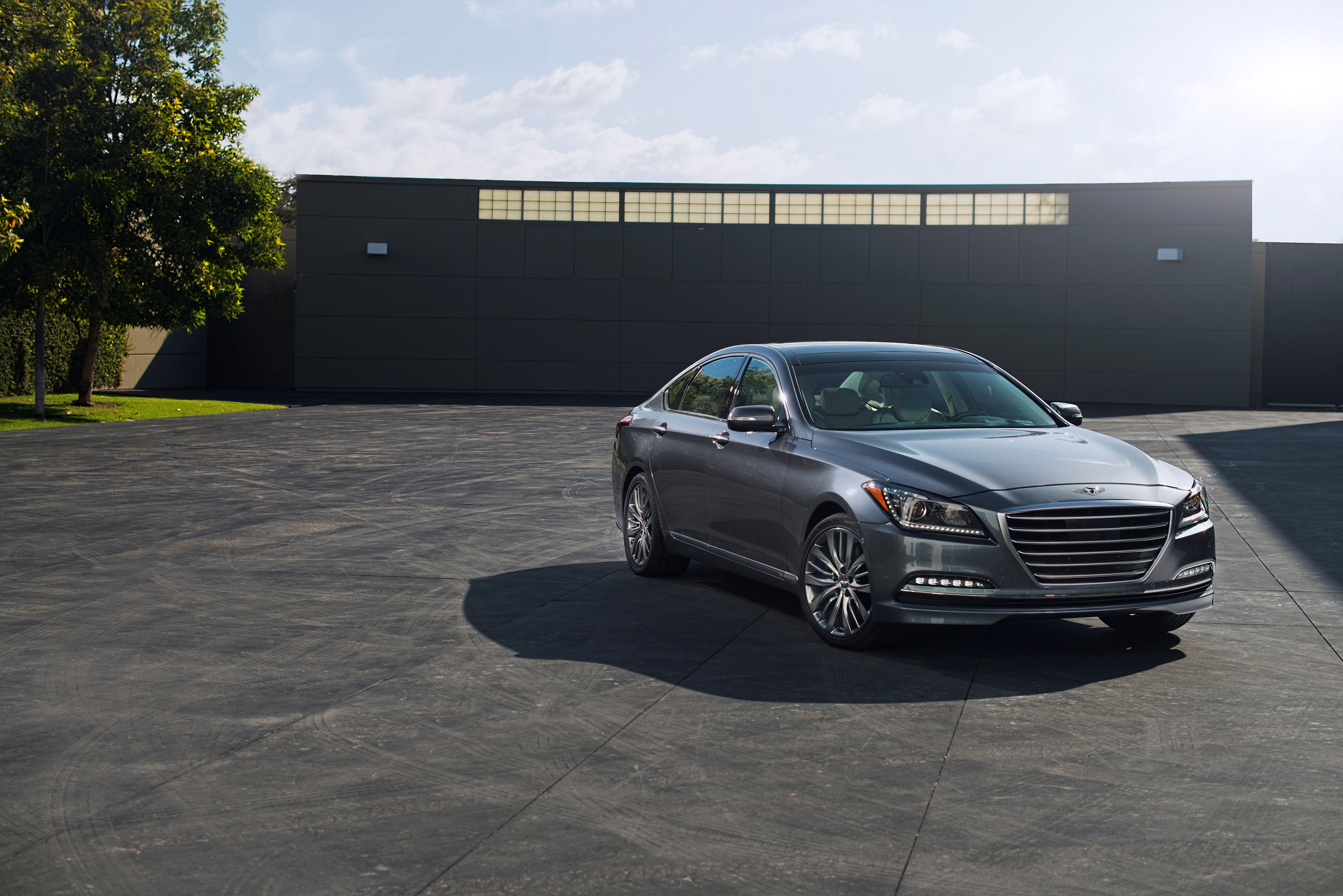 Hyundai Genesis photo #3