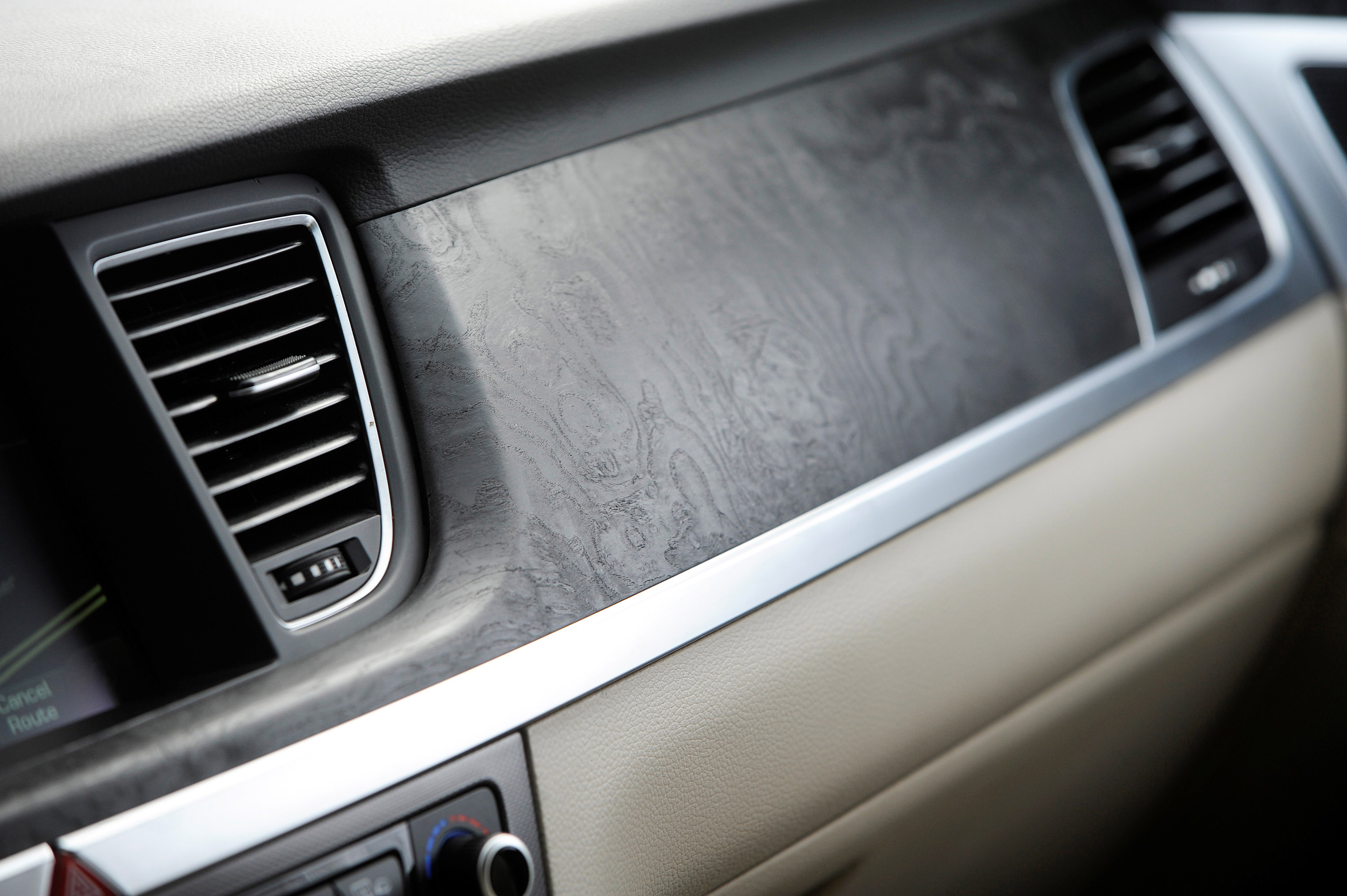 Hyundai Genesis photo #19