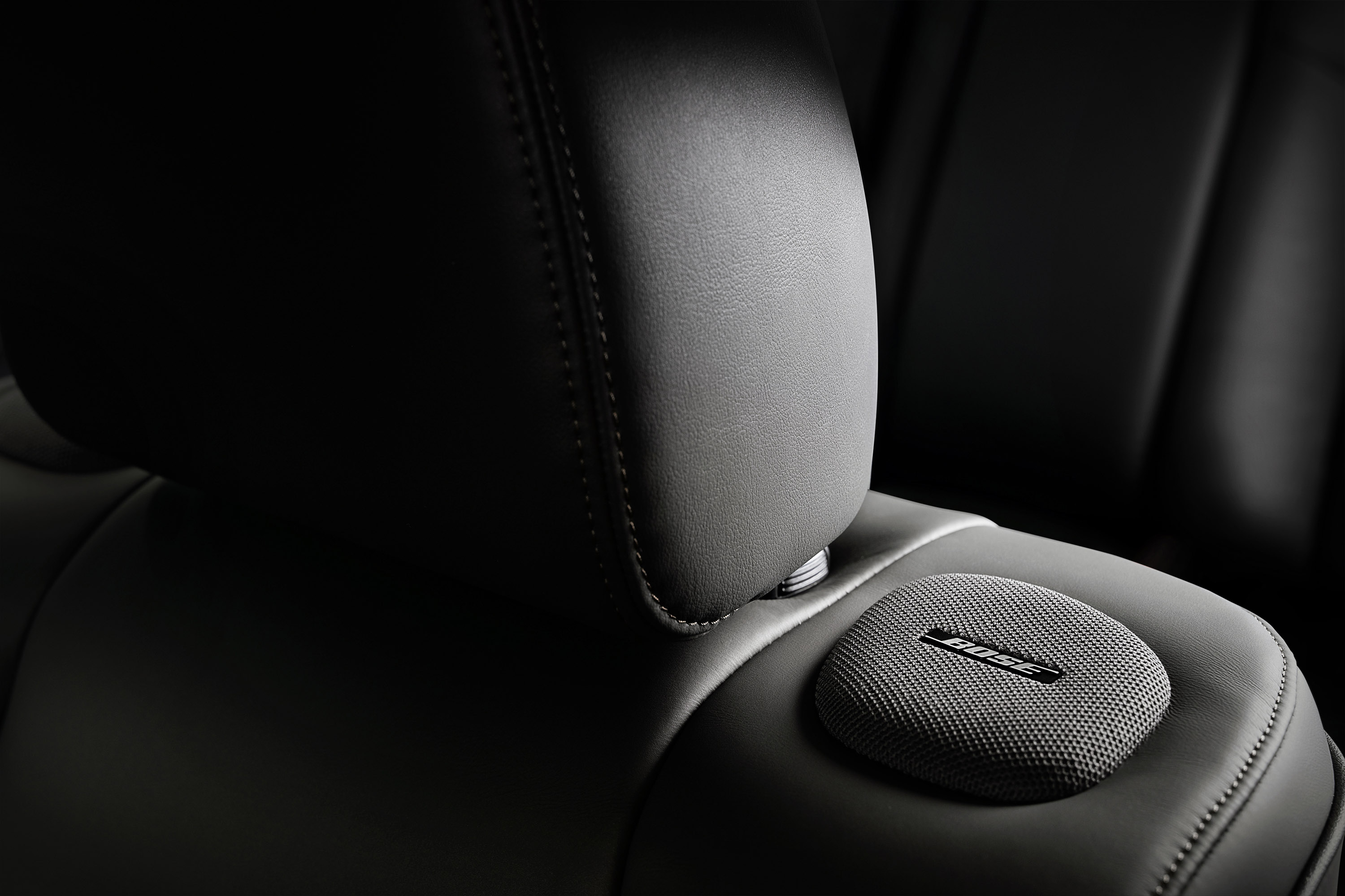 Infiniti Q70L photo #22
