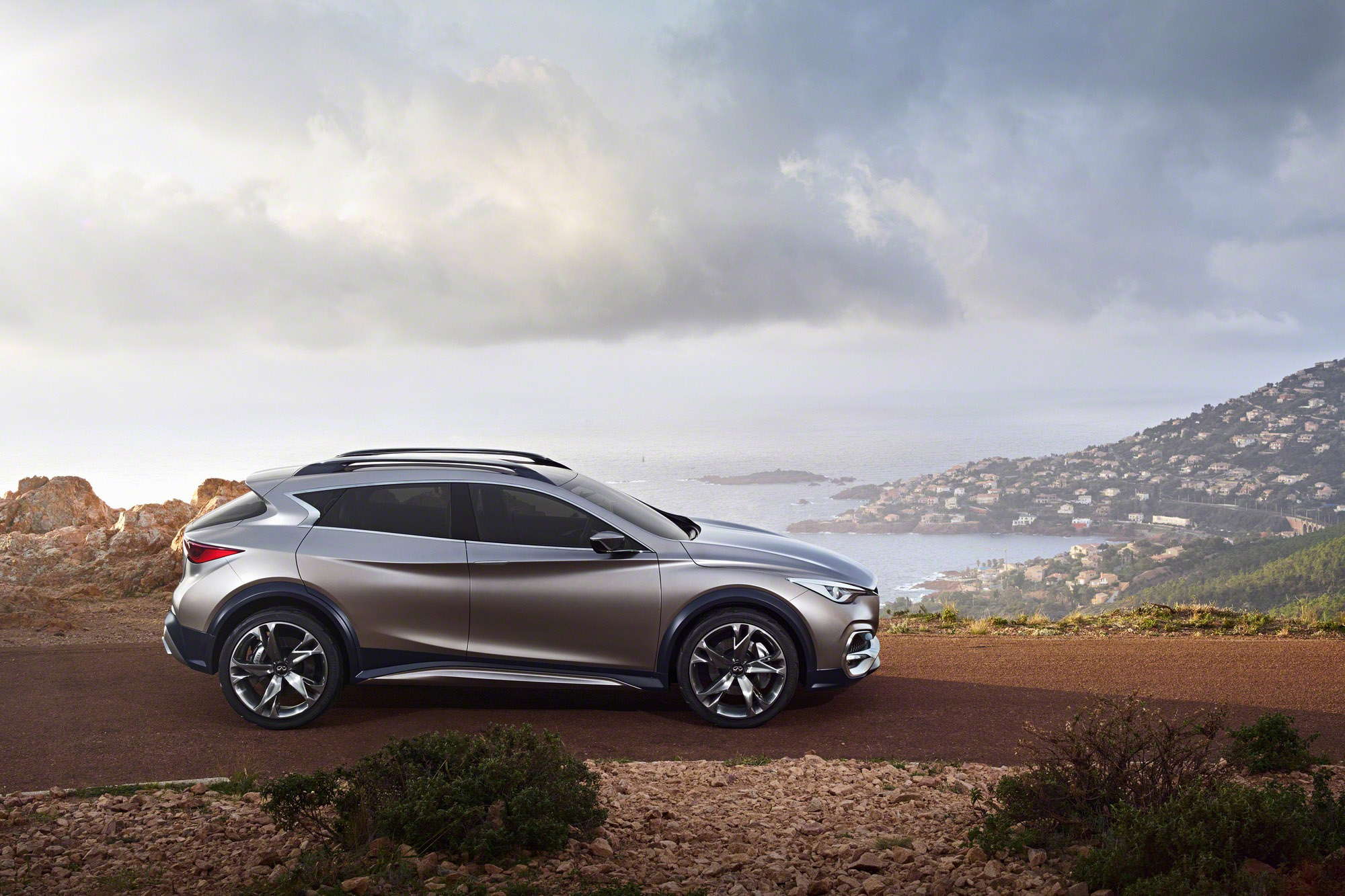 Infiniti QX30 Concept photo #15