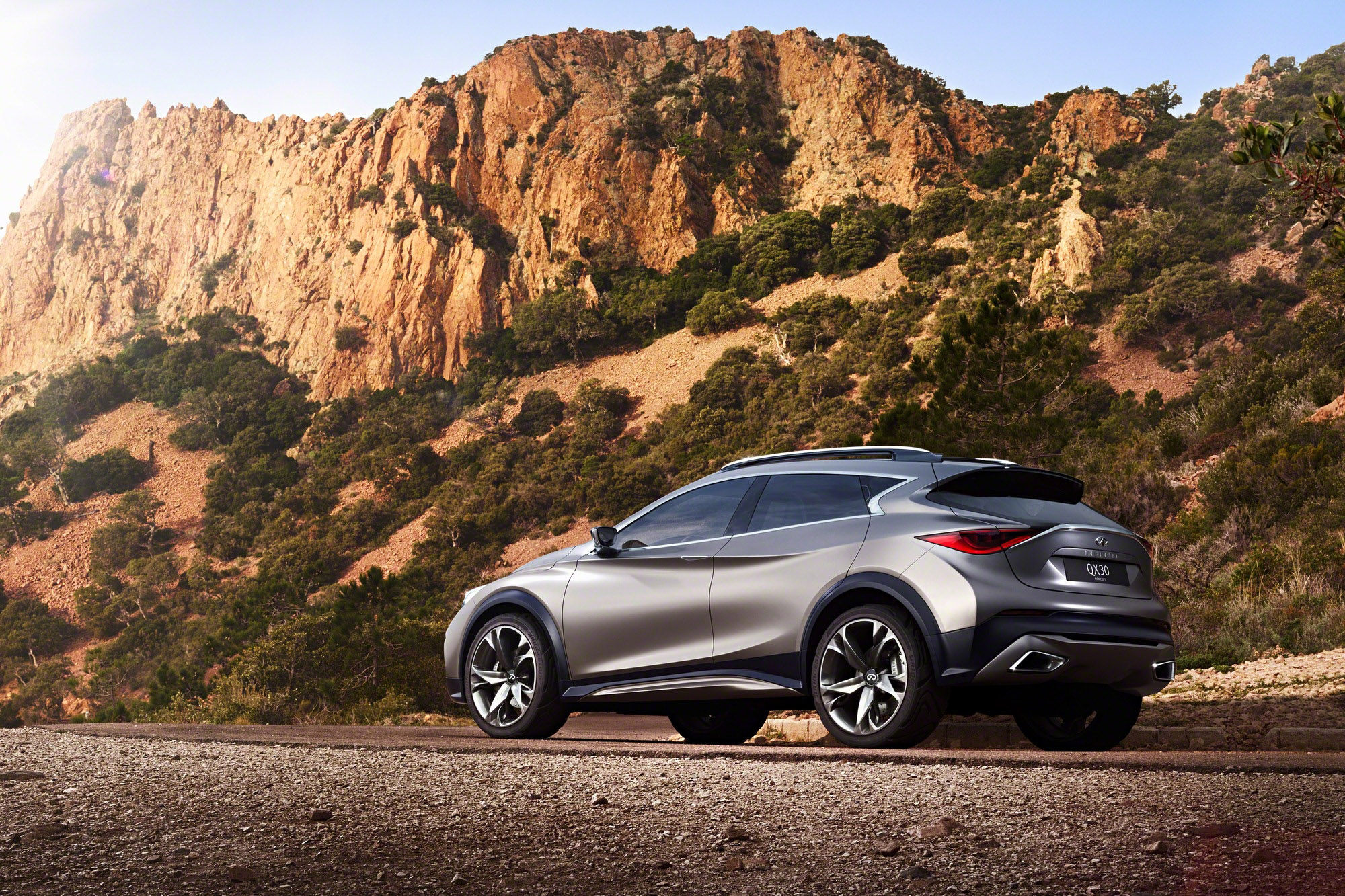 Infiniti QX30 Concept photo #18