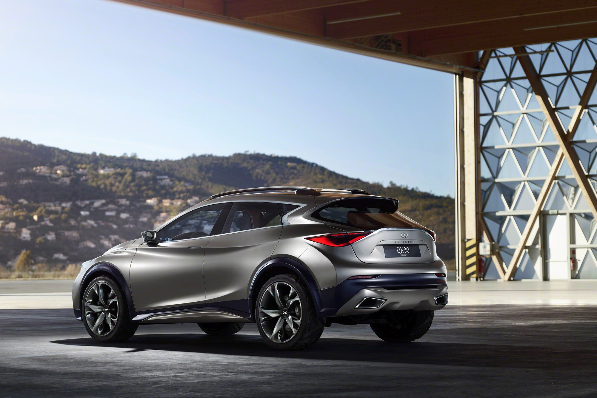 Infiniti QX30 Concept photo #20
