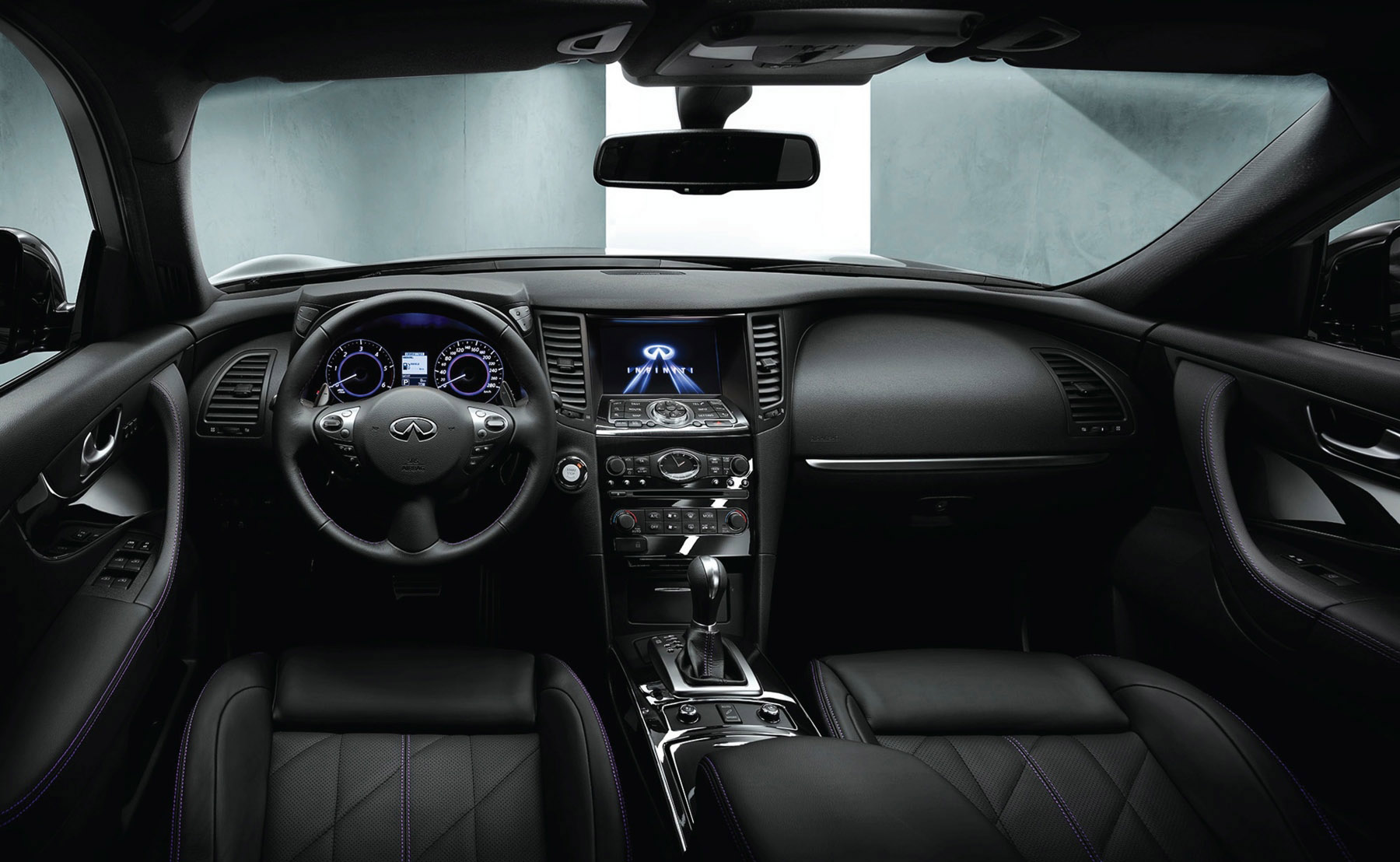 Infiniti QX70S Design photo #5