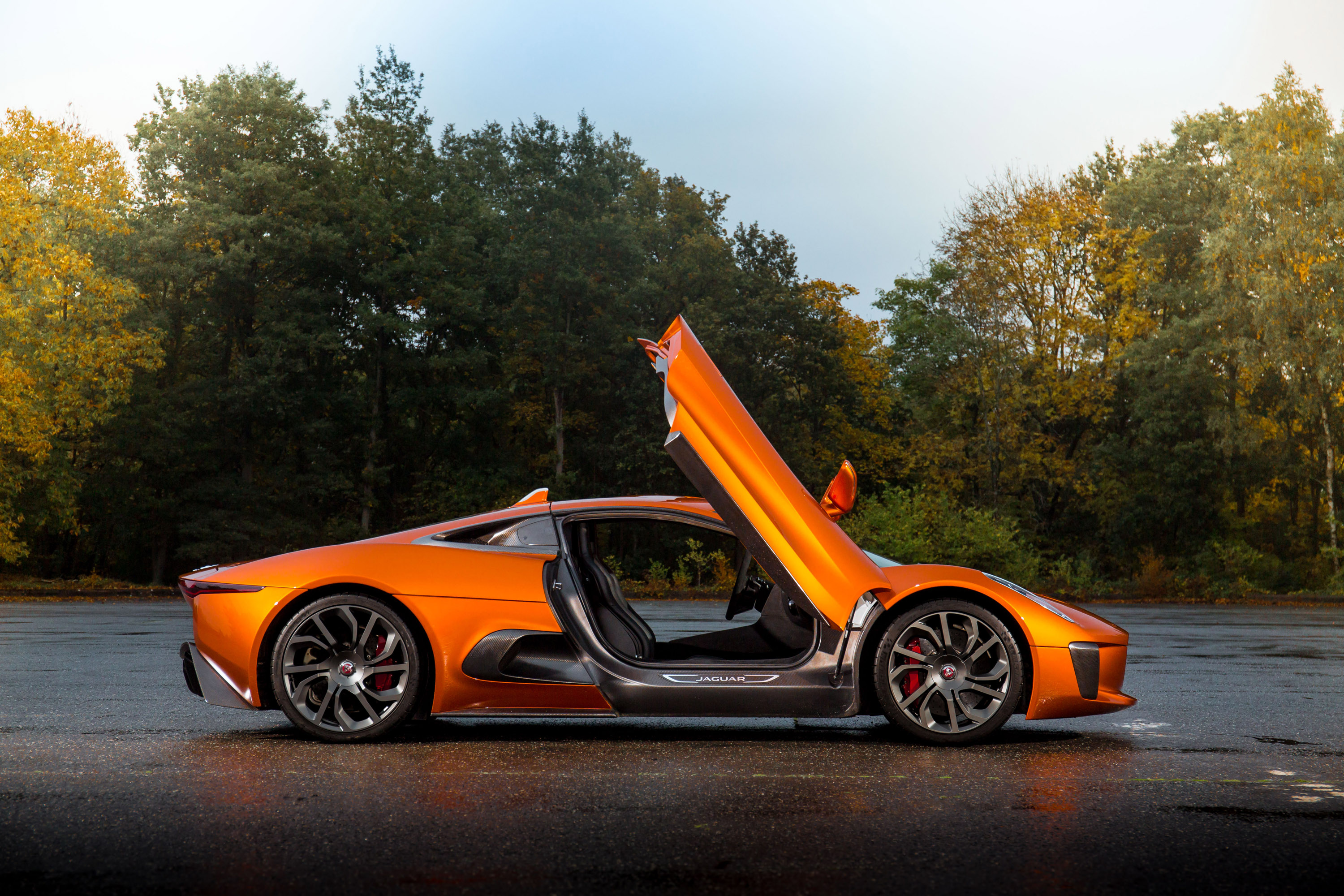 Jaguar C-X75 Bond Concept photo #15