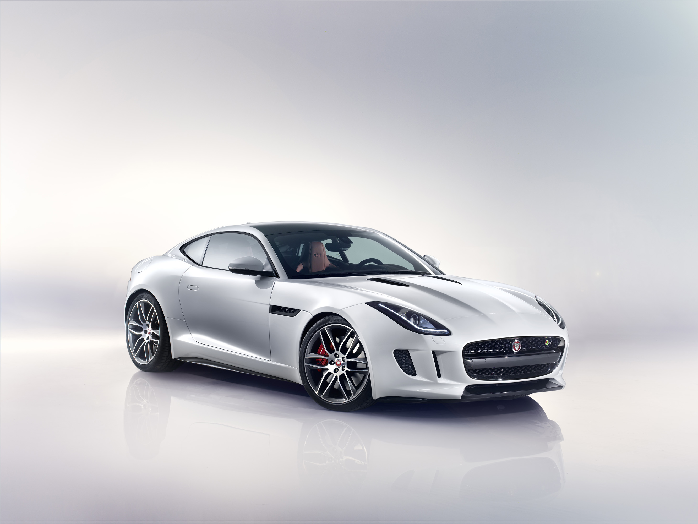 Jaguar F-Type R Coupe photo #1