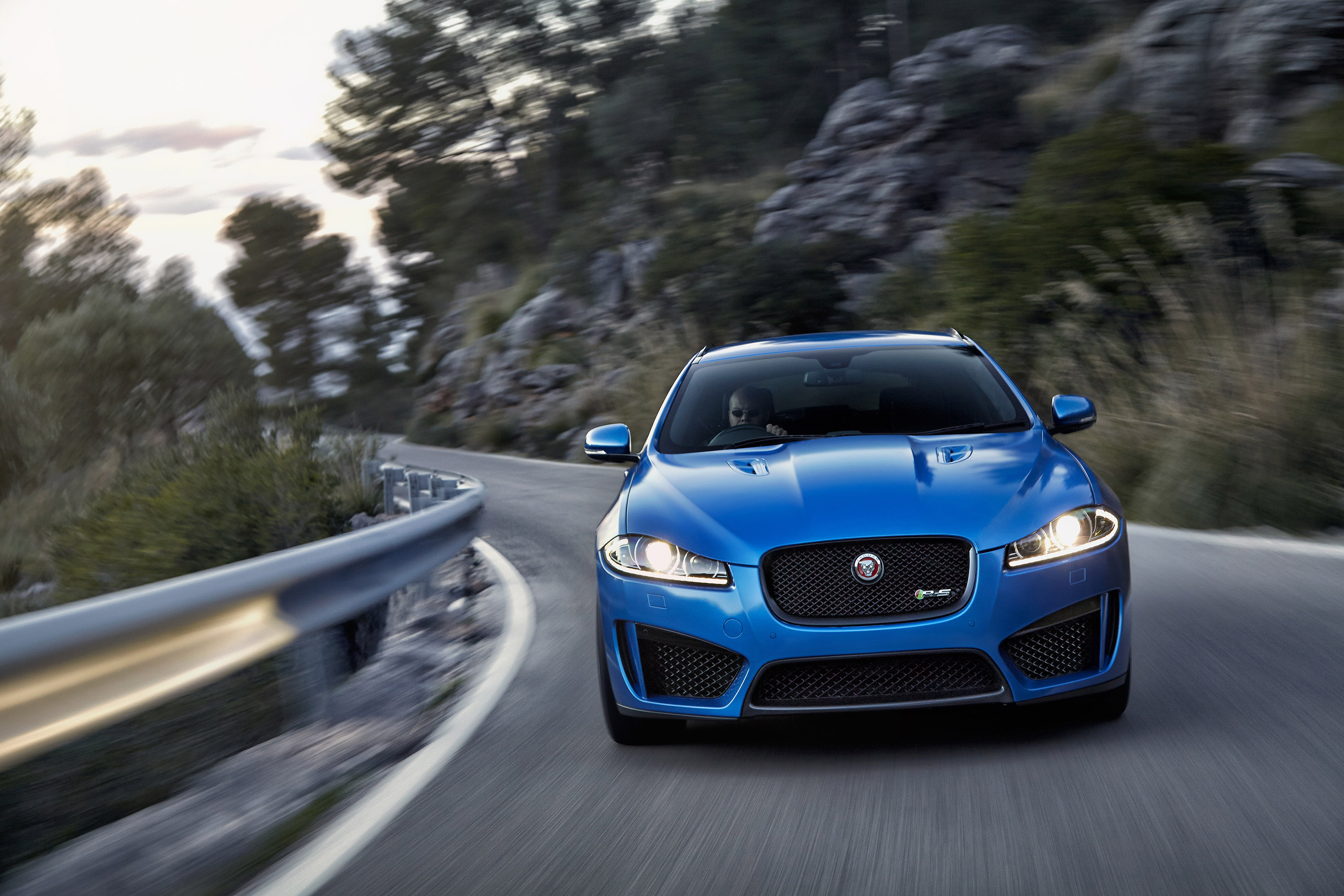 Jaguar XFR-S Sportbrake photo #3