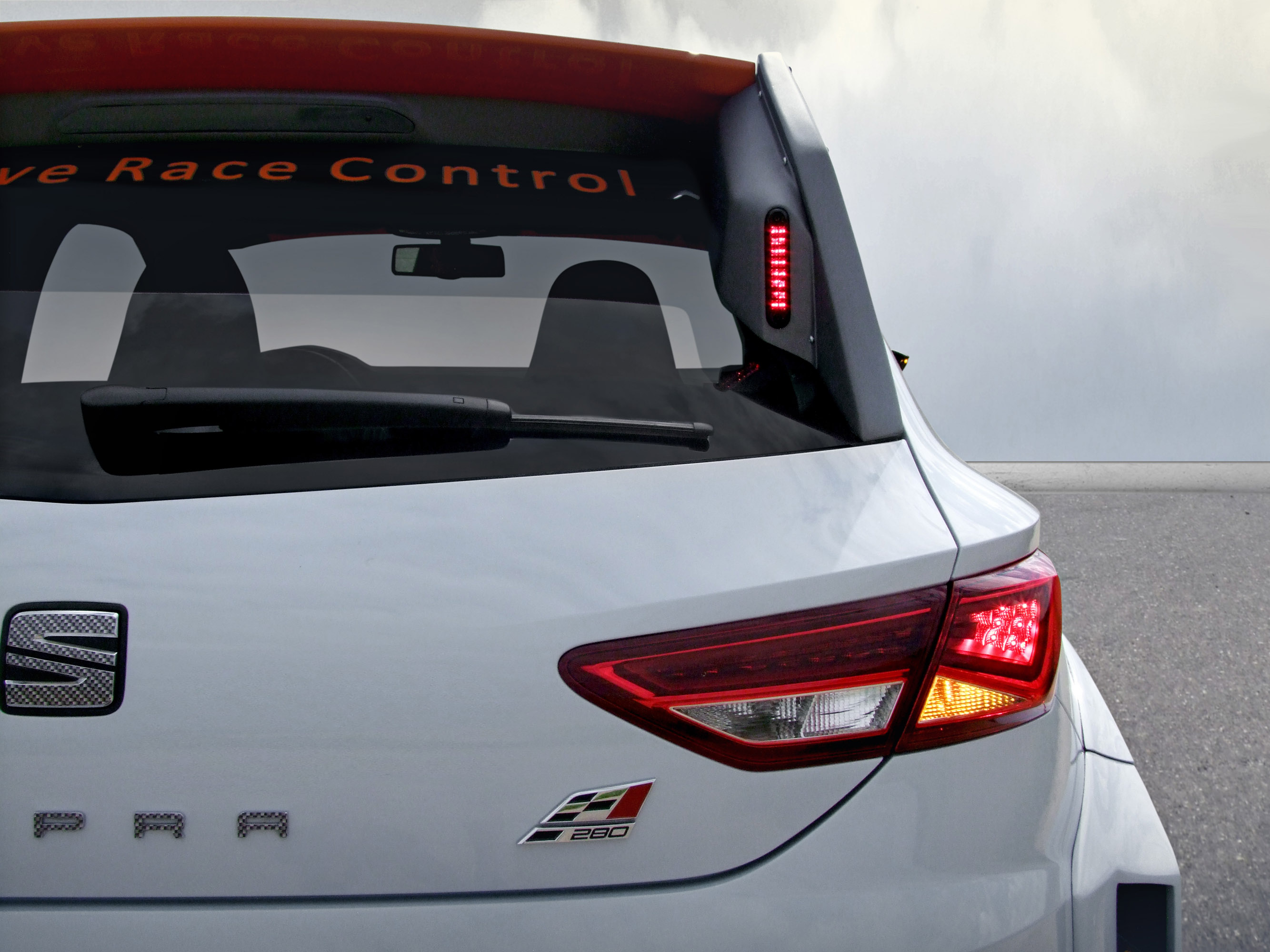 Je Design Seat Leon Cupra Race photo #4