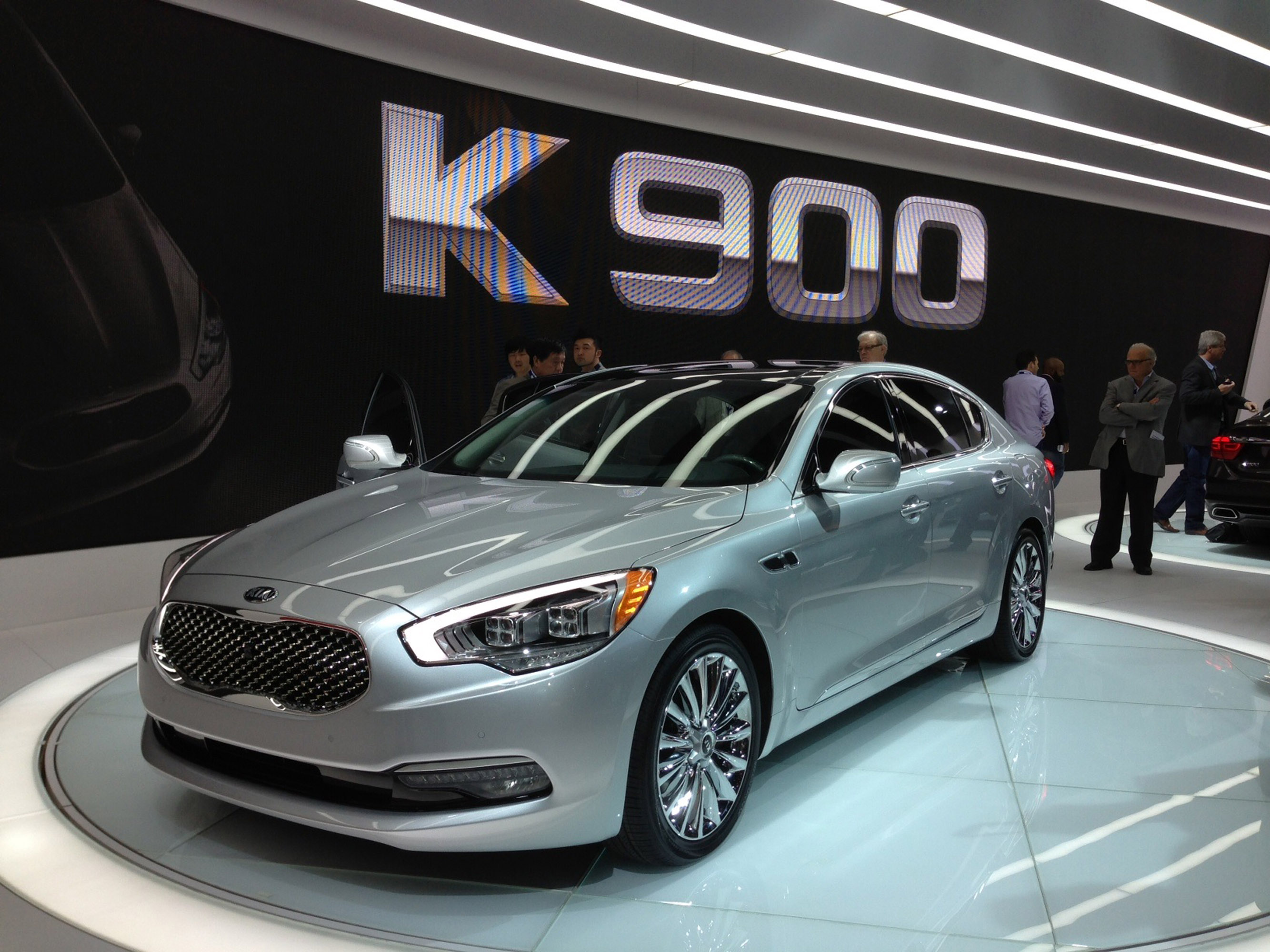 KIA K900 photo #35