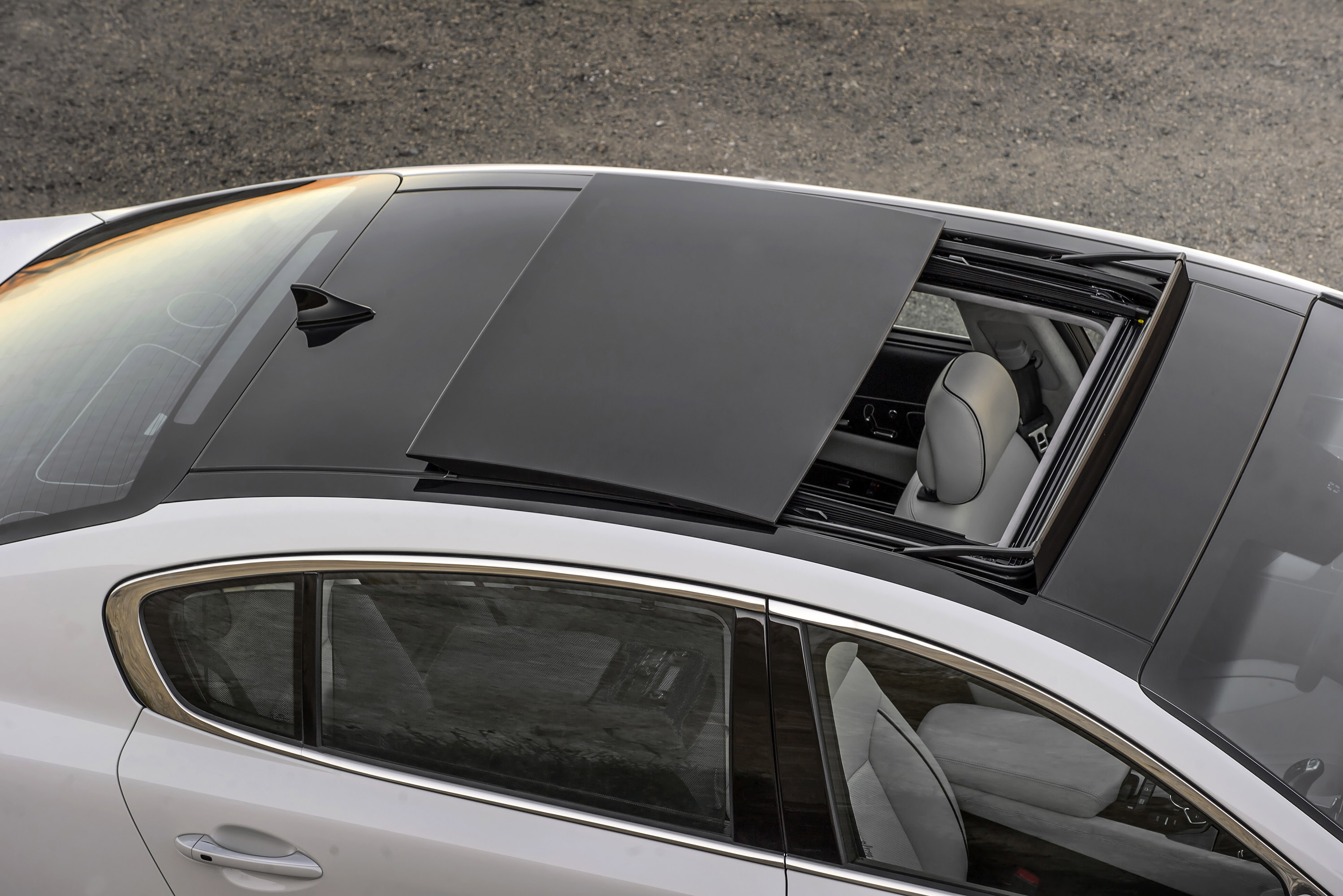 KIA K900 photo #57