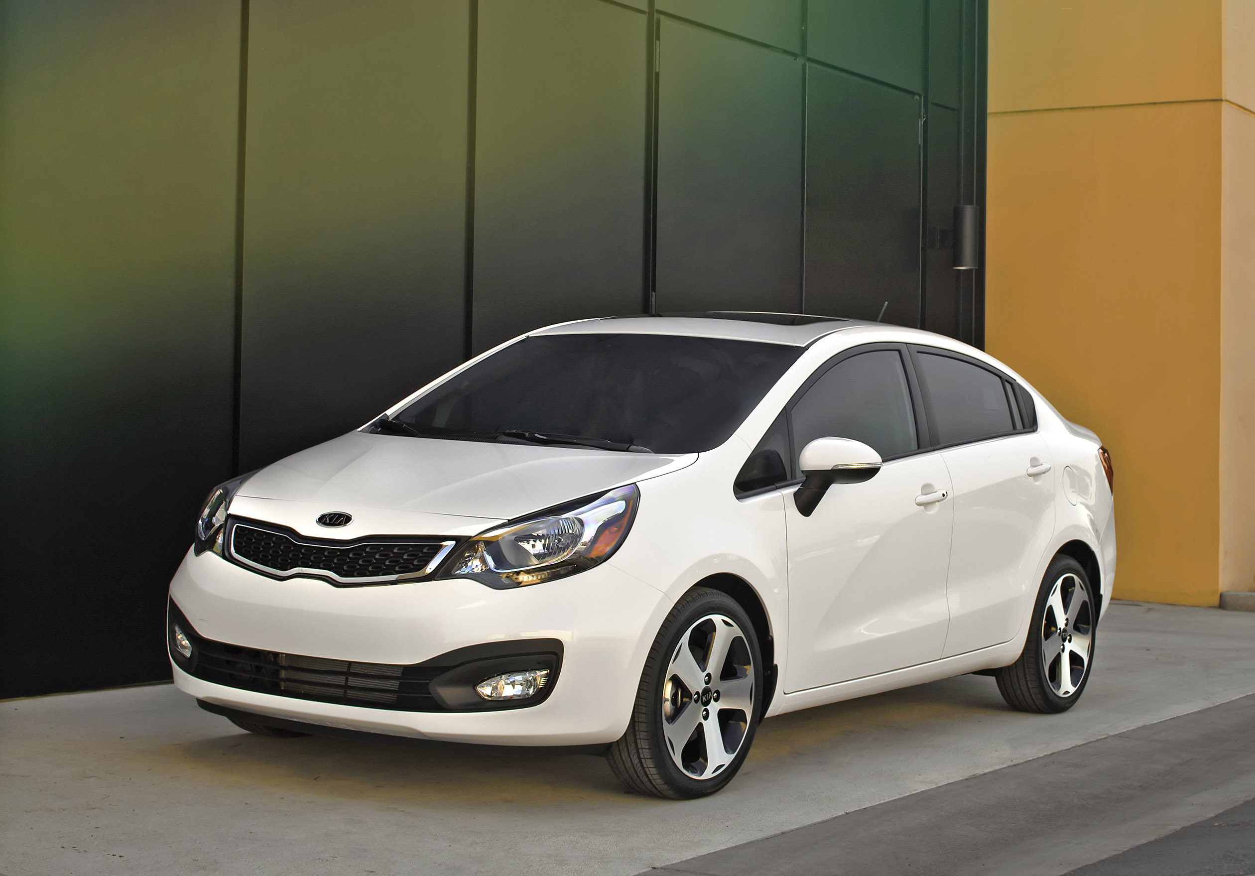 Kia Rio Sedan photo #2