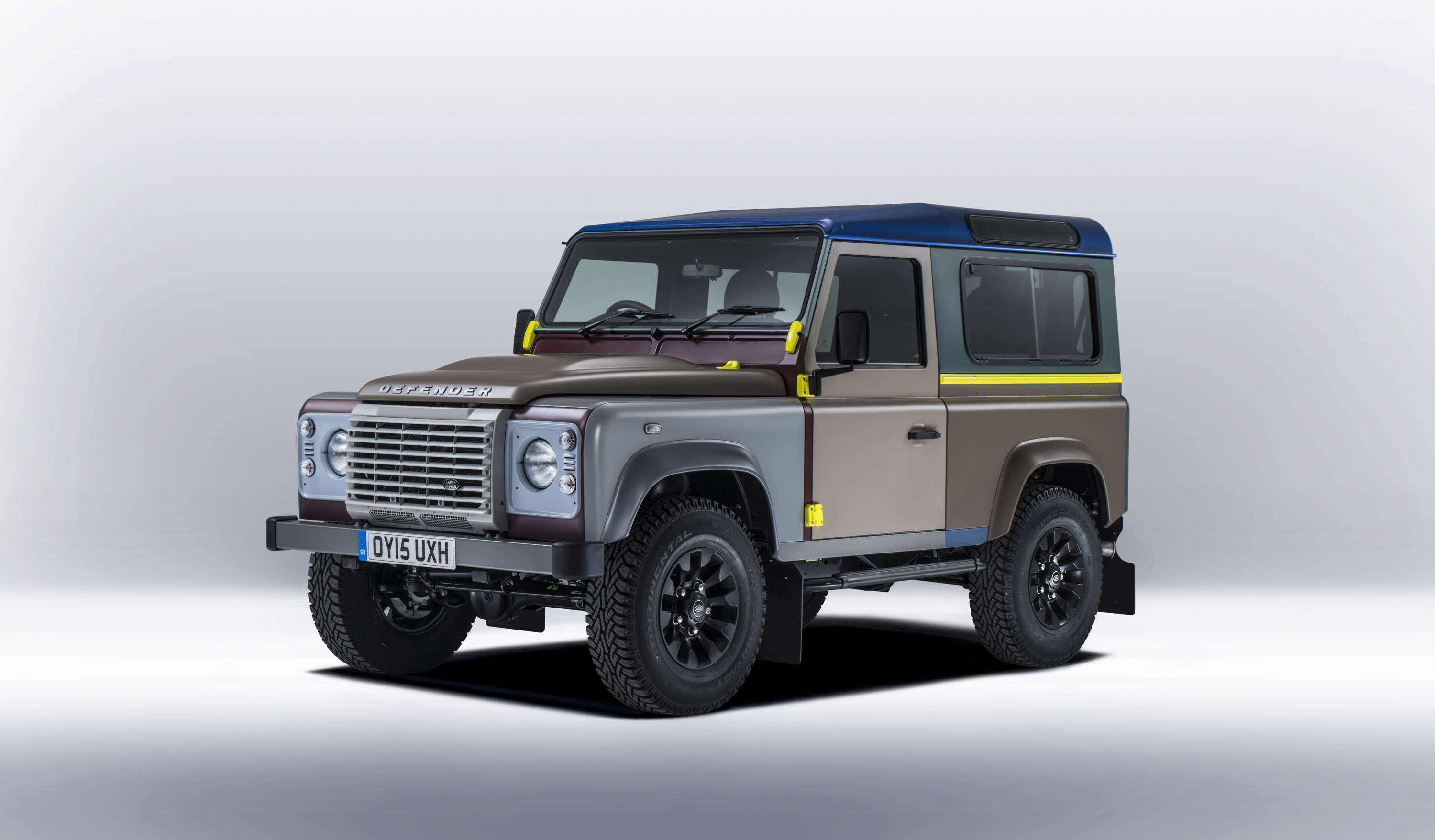 Land Rover Defender Paul Smith Special Edition photo #1