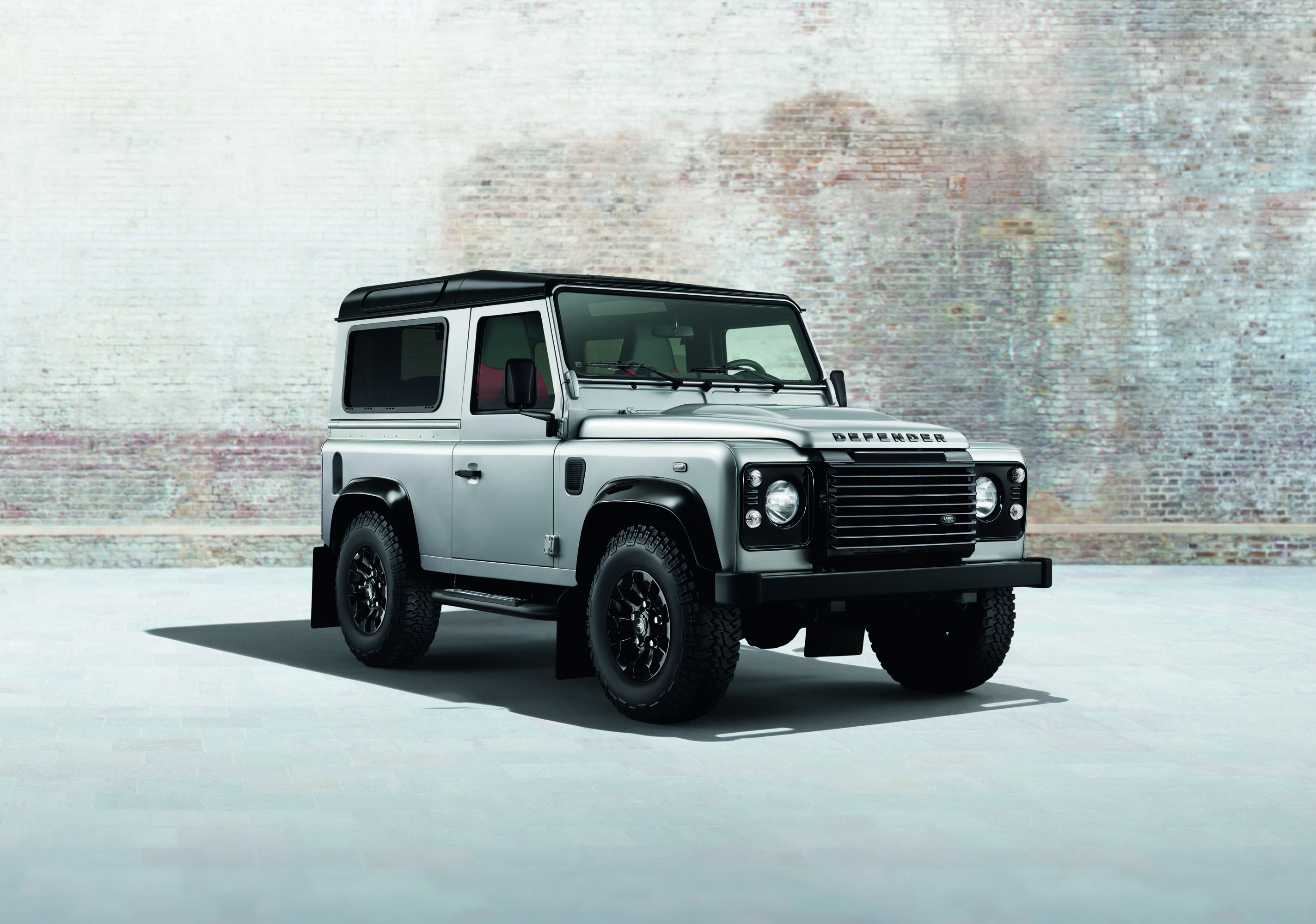Land Rover Defender XS Silver Pack photo #1