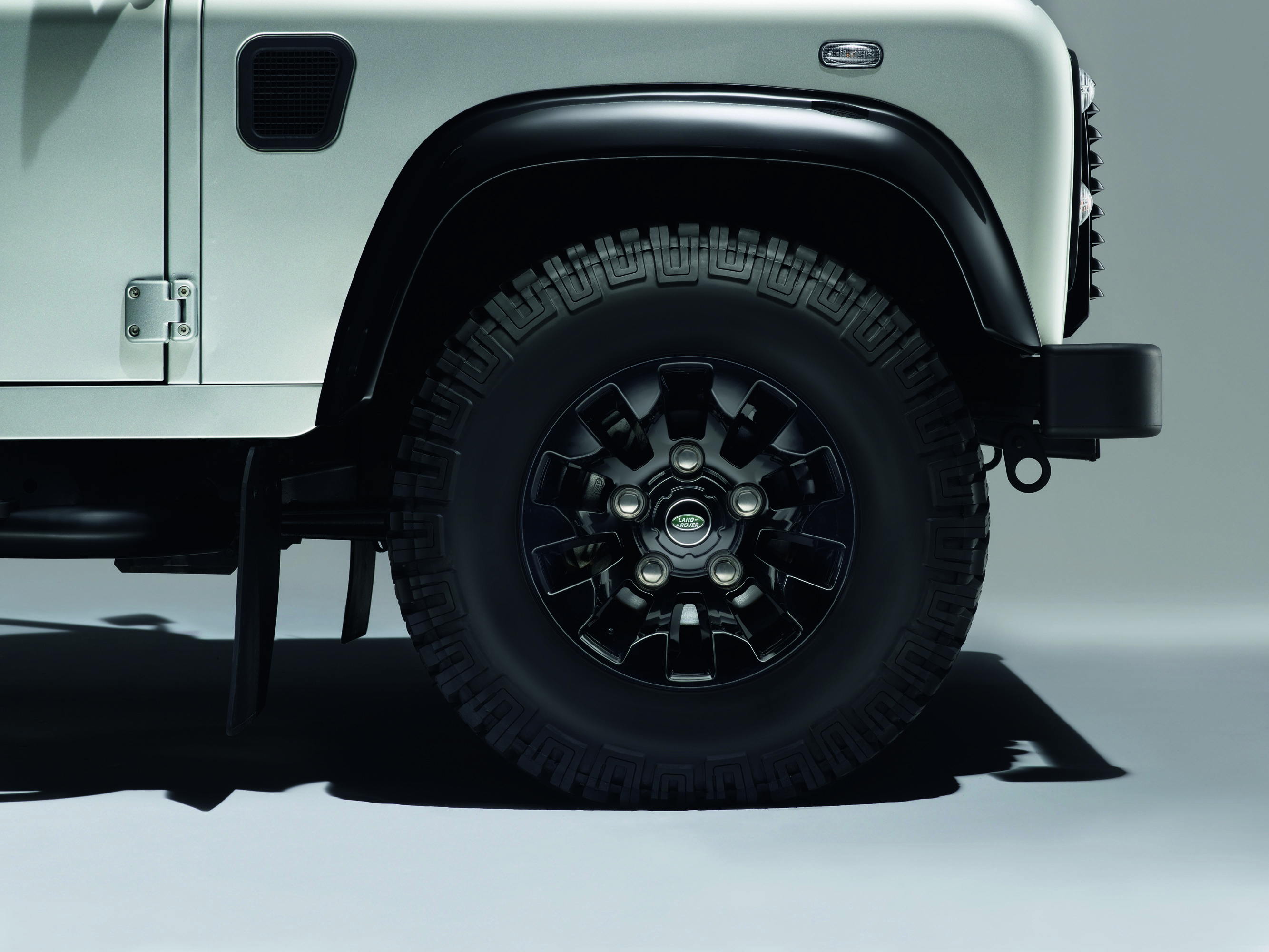 Land Rover Defender XS Silver Pack photo #5