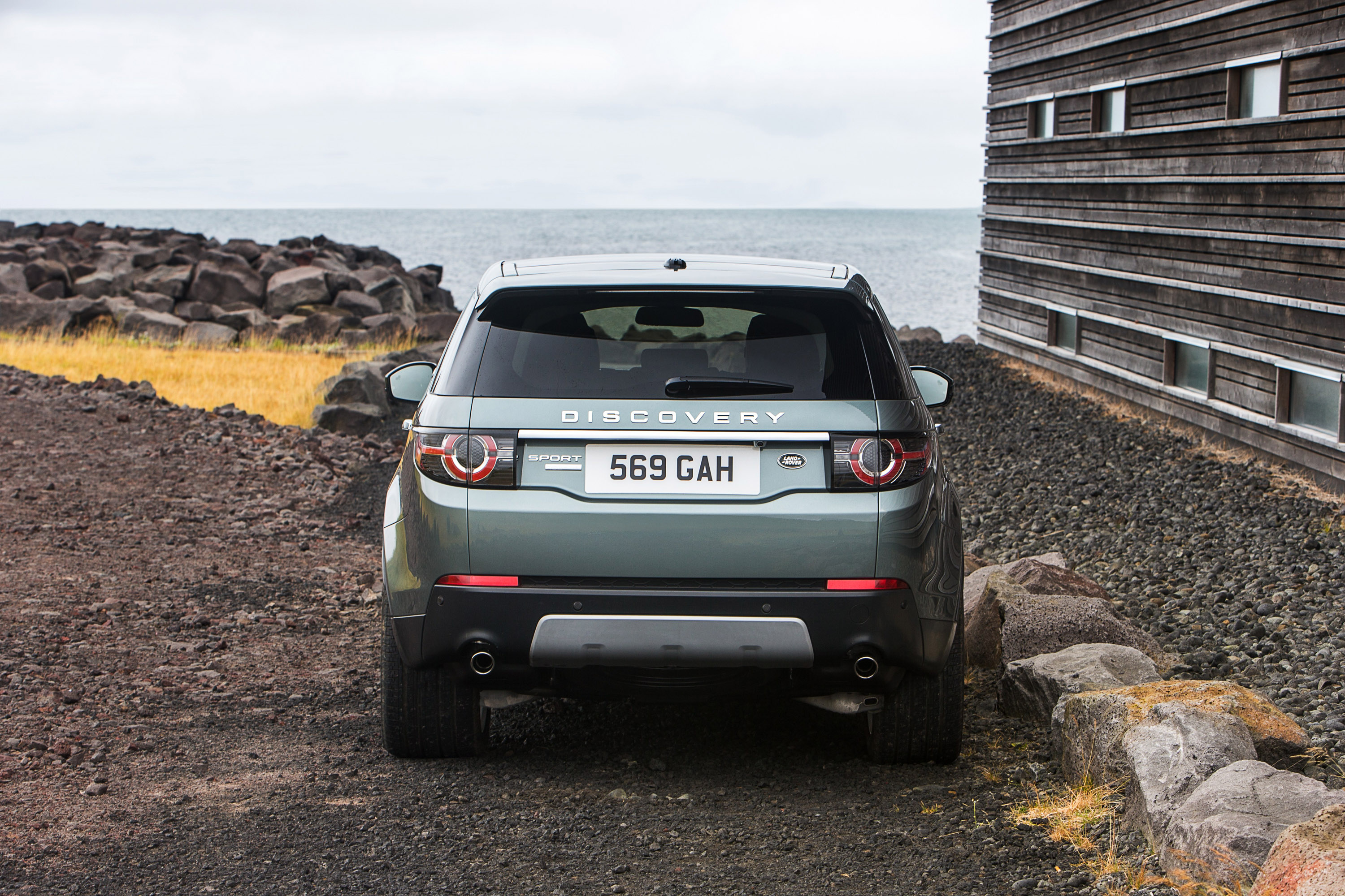 Land Rover Discovery Sport photo #17