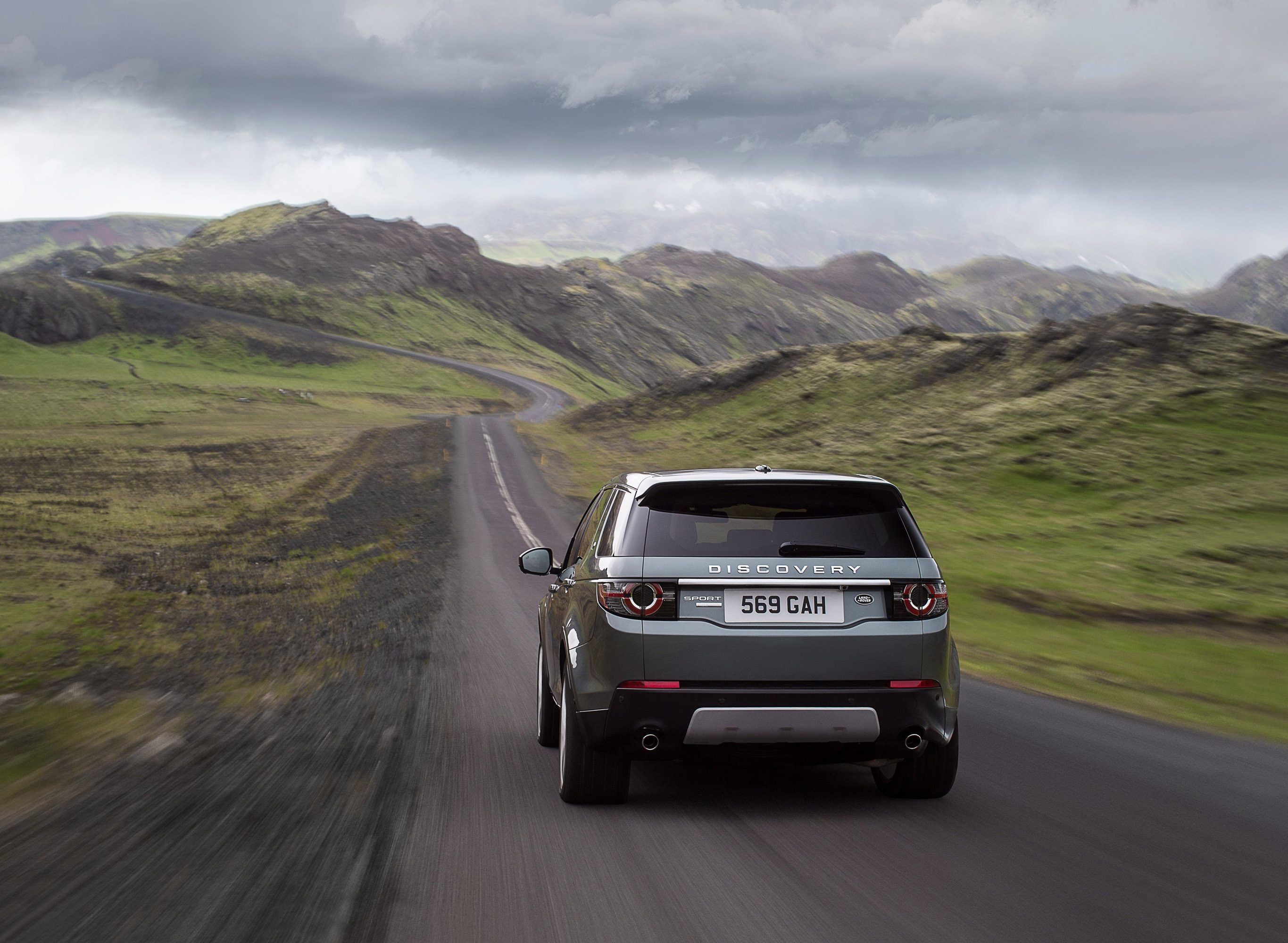 Land Rover Discovery Sport photo #18