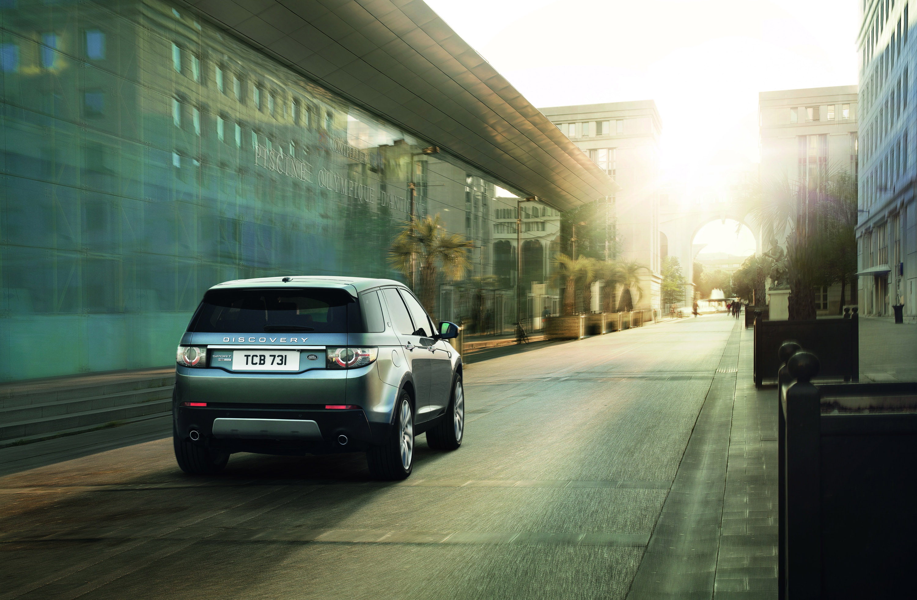 Land Rover Discovery Sport photo #21
