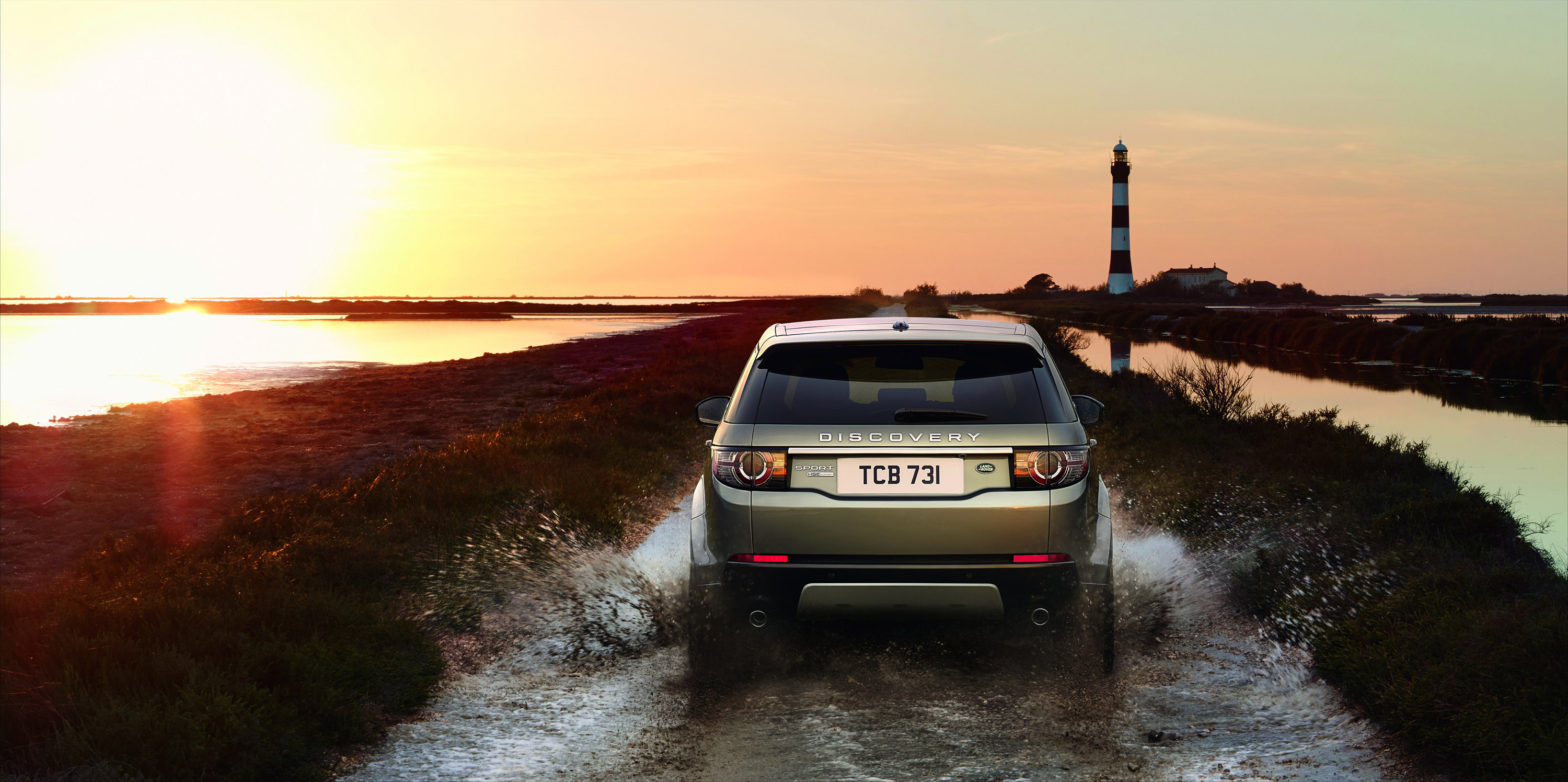 Land Rover Discovery Sport photo #22