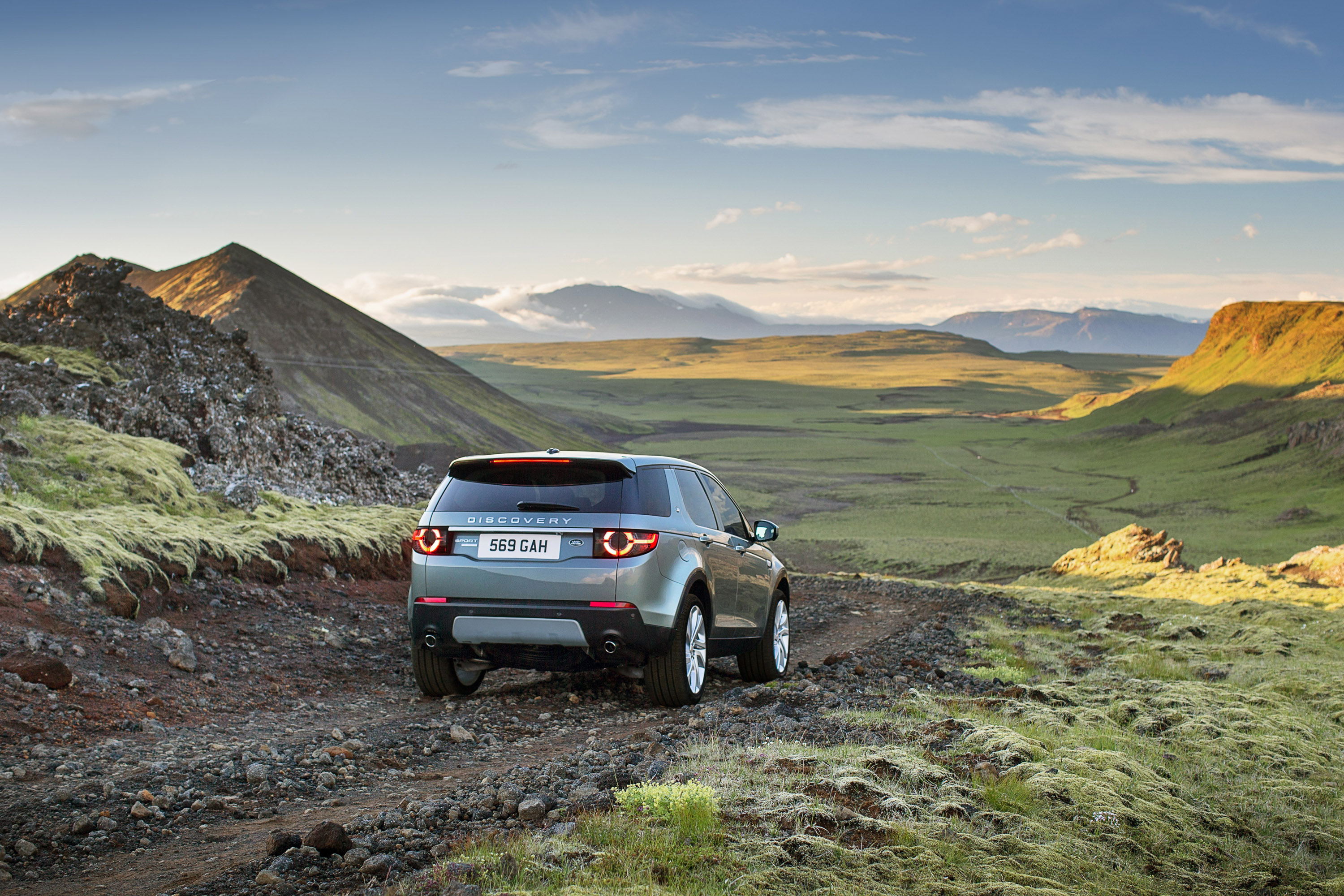 Land Rover Discovery Sport photo #30