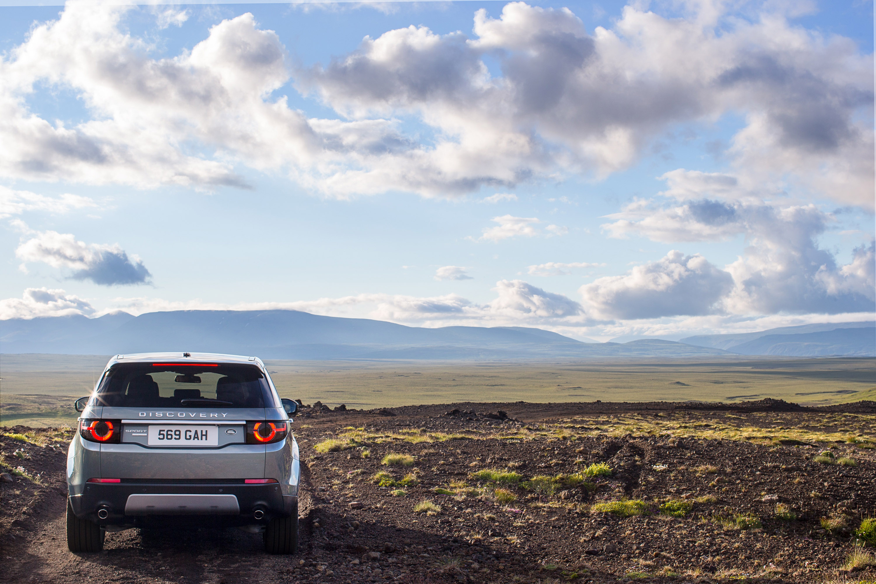 Land Rover Discovery Sport photo #31
