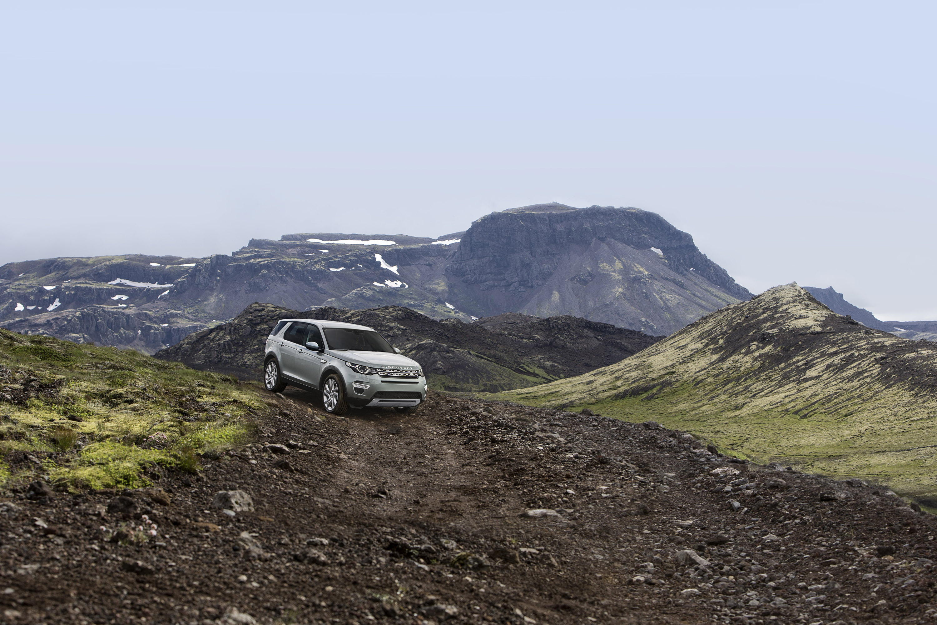 Land Rover Discovery Sport photo #32