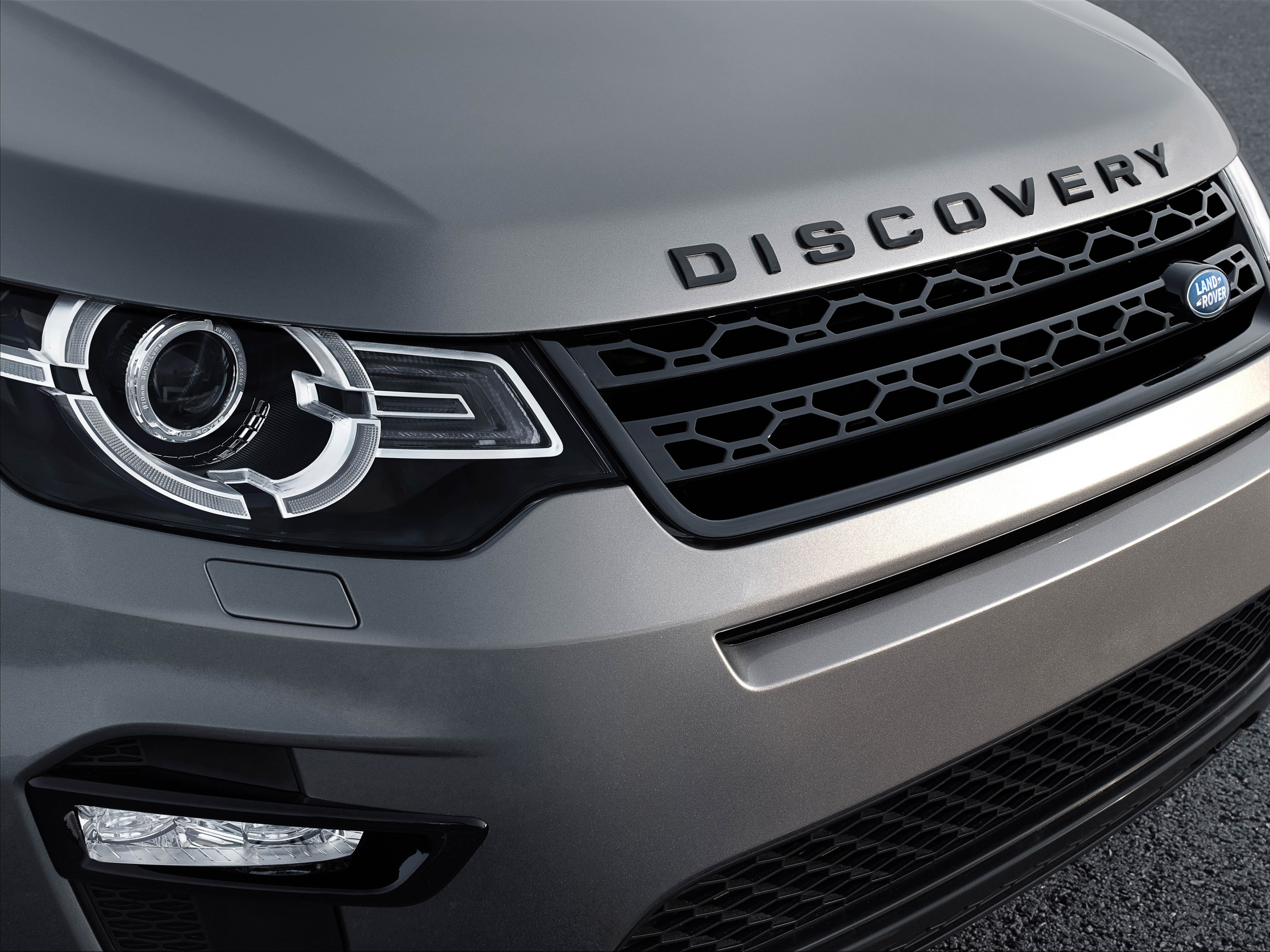 Land Rover Discovery Sport photo #35